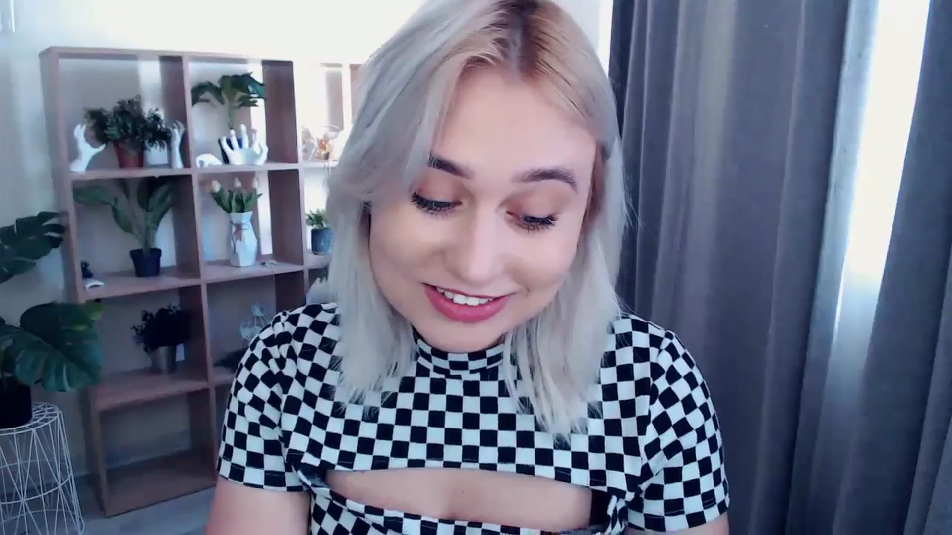 Gallery image thumbnail from Kukla_kolduna's myfreecams stream on, 05/02/2024, 14:13 image 3 of 20