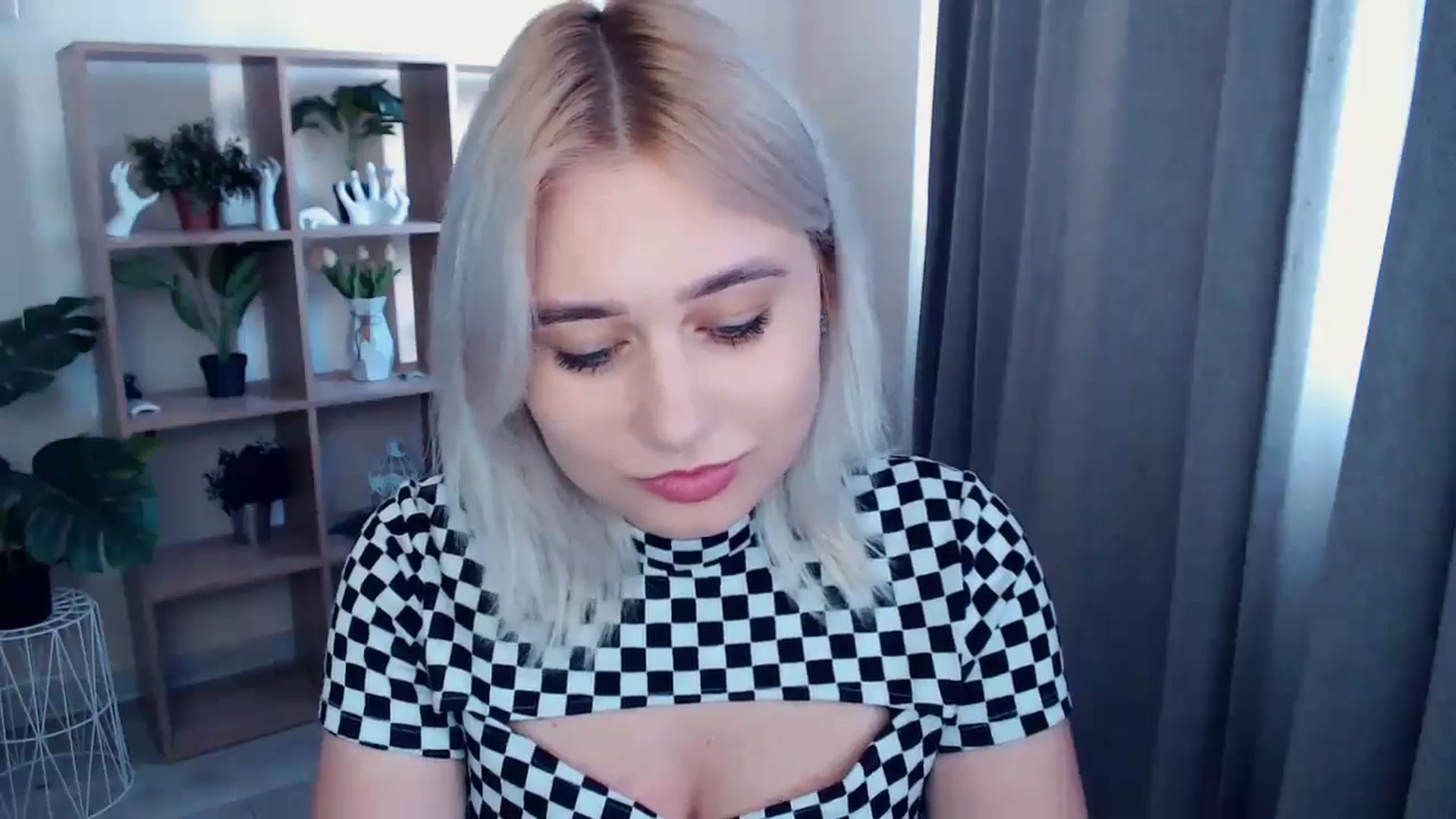 Gallery image thumbnail from Kukla_kolduna's myfreecams stream on, 05/02/2024, 15:47 image 14 of 20