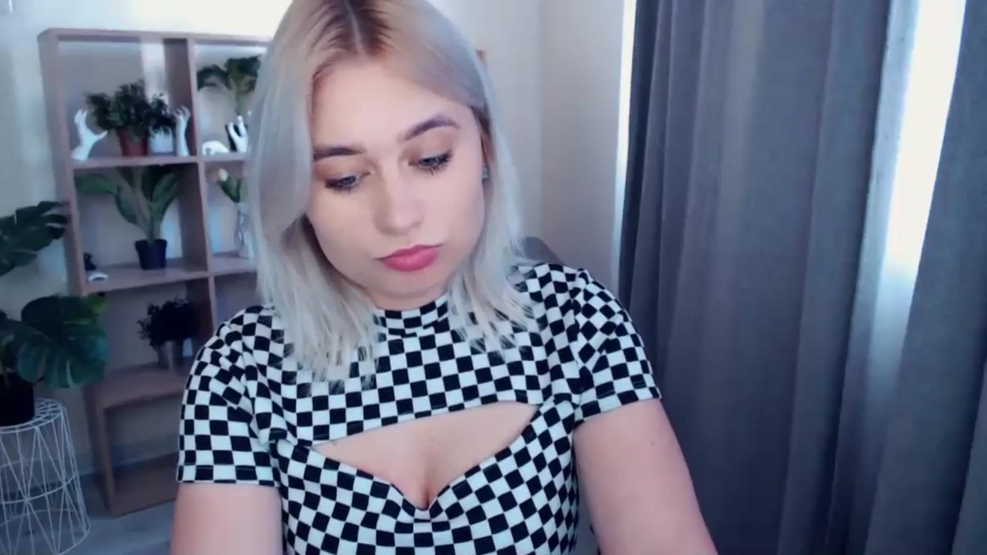 Gallery image thumbnail from Kukla_kolduna's myfreecams stream on, 05/02/2024, 15:47 image 10 of 20