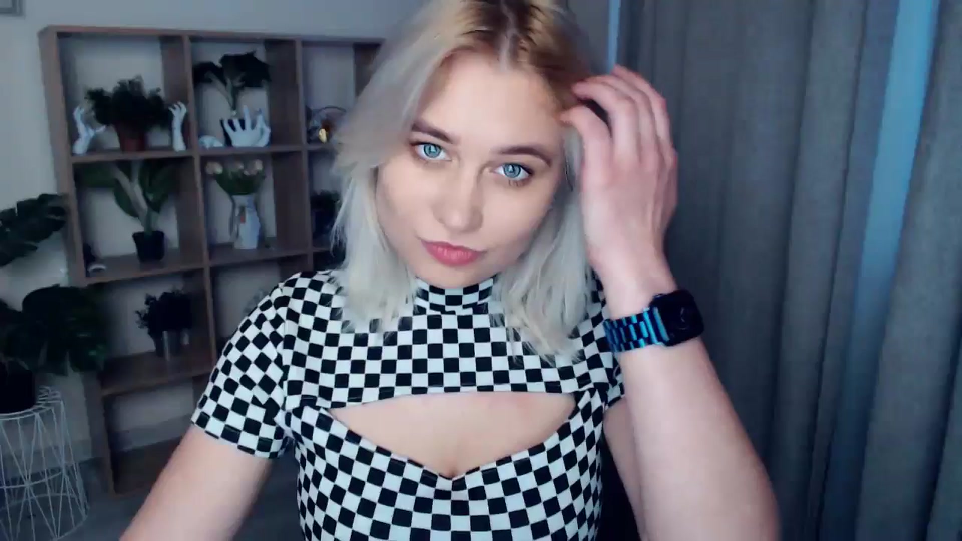 Gallery image thumbnail from Kukla_kolduna's myfreecams stream on, 05/02/2024, 17:53 image 10 of 20