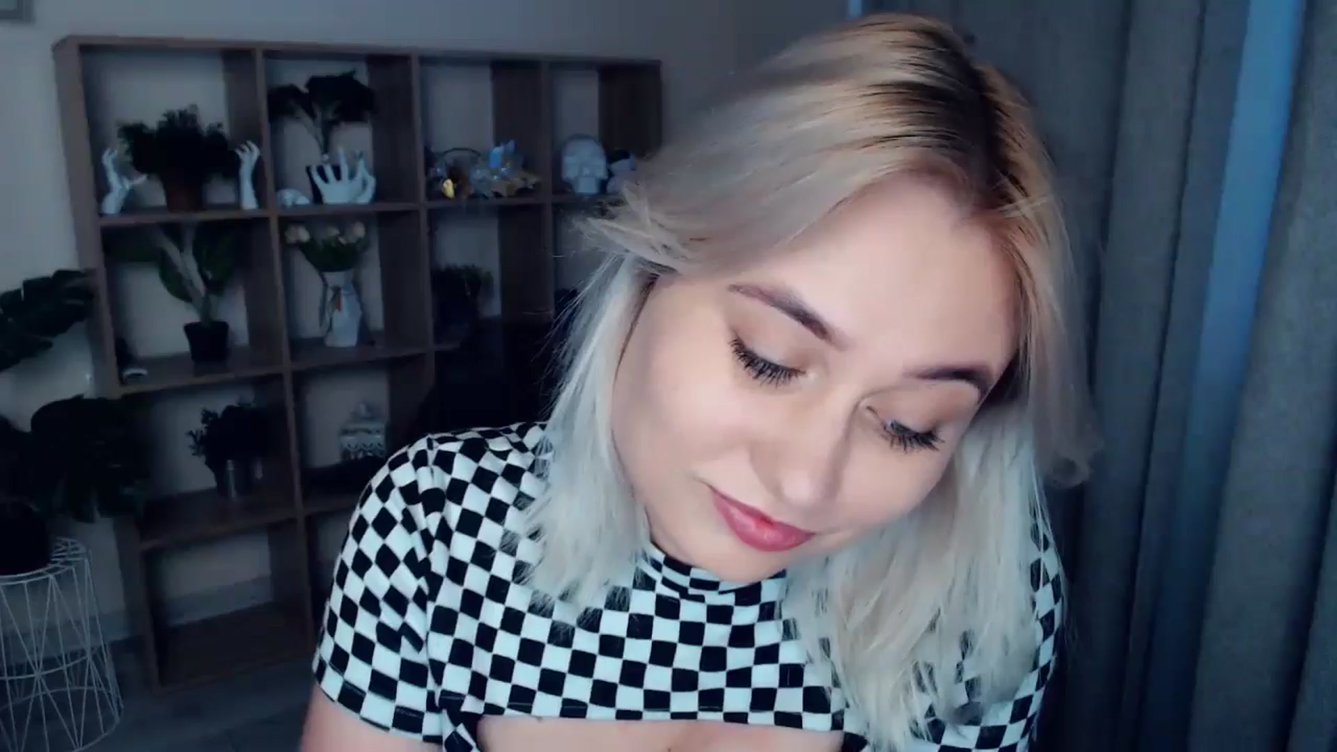 Gallery image thumbnail from Kukla_kolduna's myfreecams stream on, 05/02/2024, 17:53 image 11 of 20