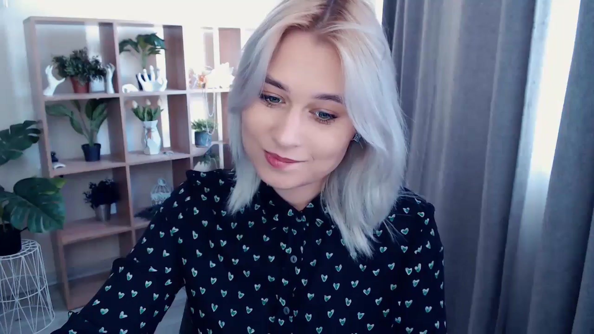 Gallery image thumbnail from Kukla_kolduna's myfreecams stream on, 05/03/2024, 14:03 image 14 of 20