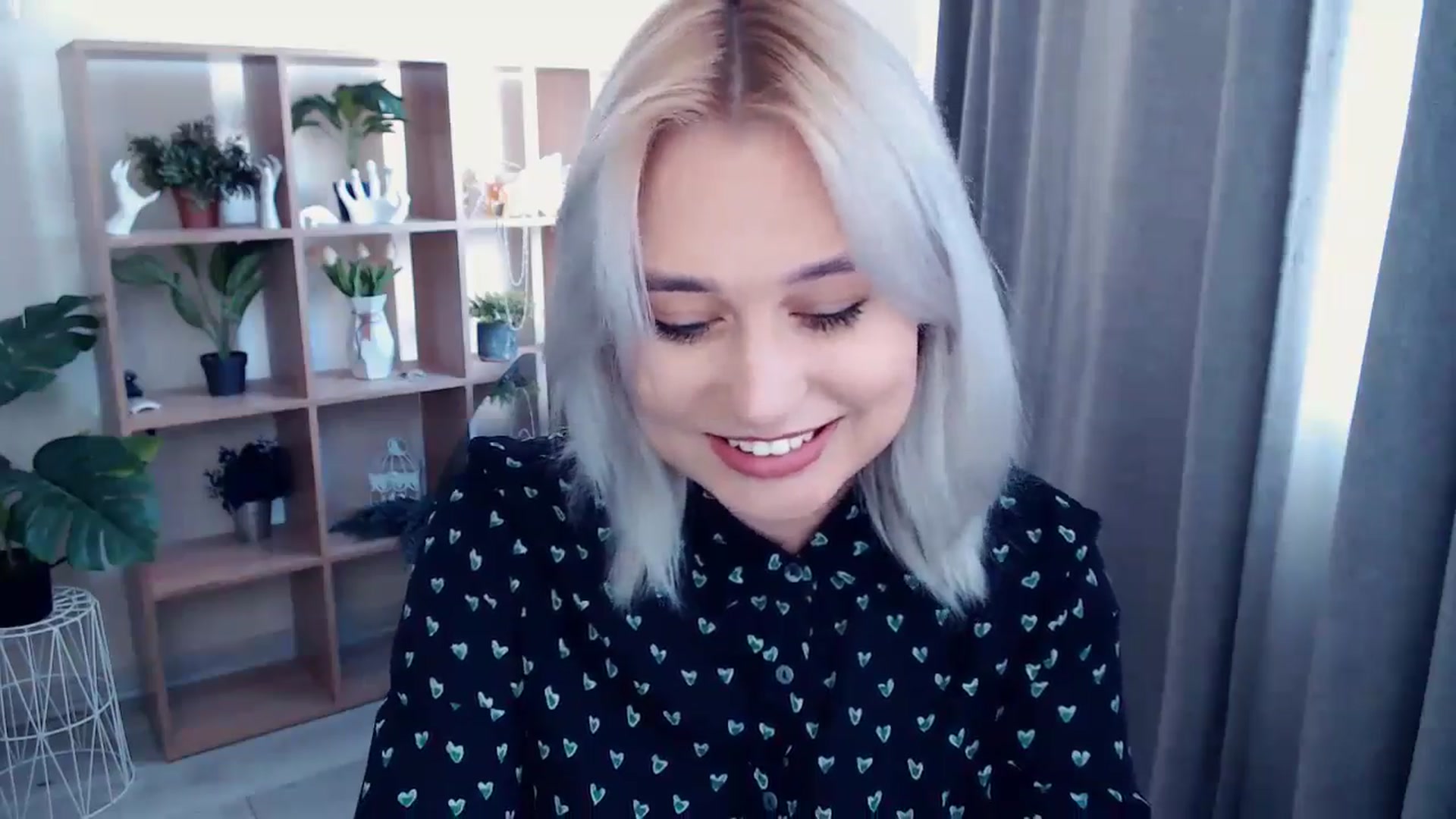 Gallery image thumbnail from Kukla_kolduna's myfreecams stream on, 05/03/2024, 14:03 image 10 of 20