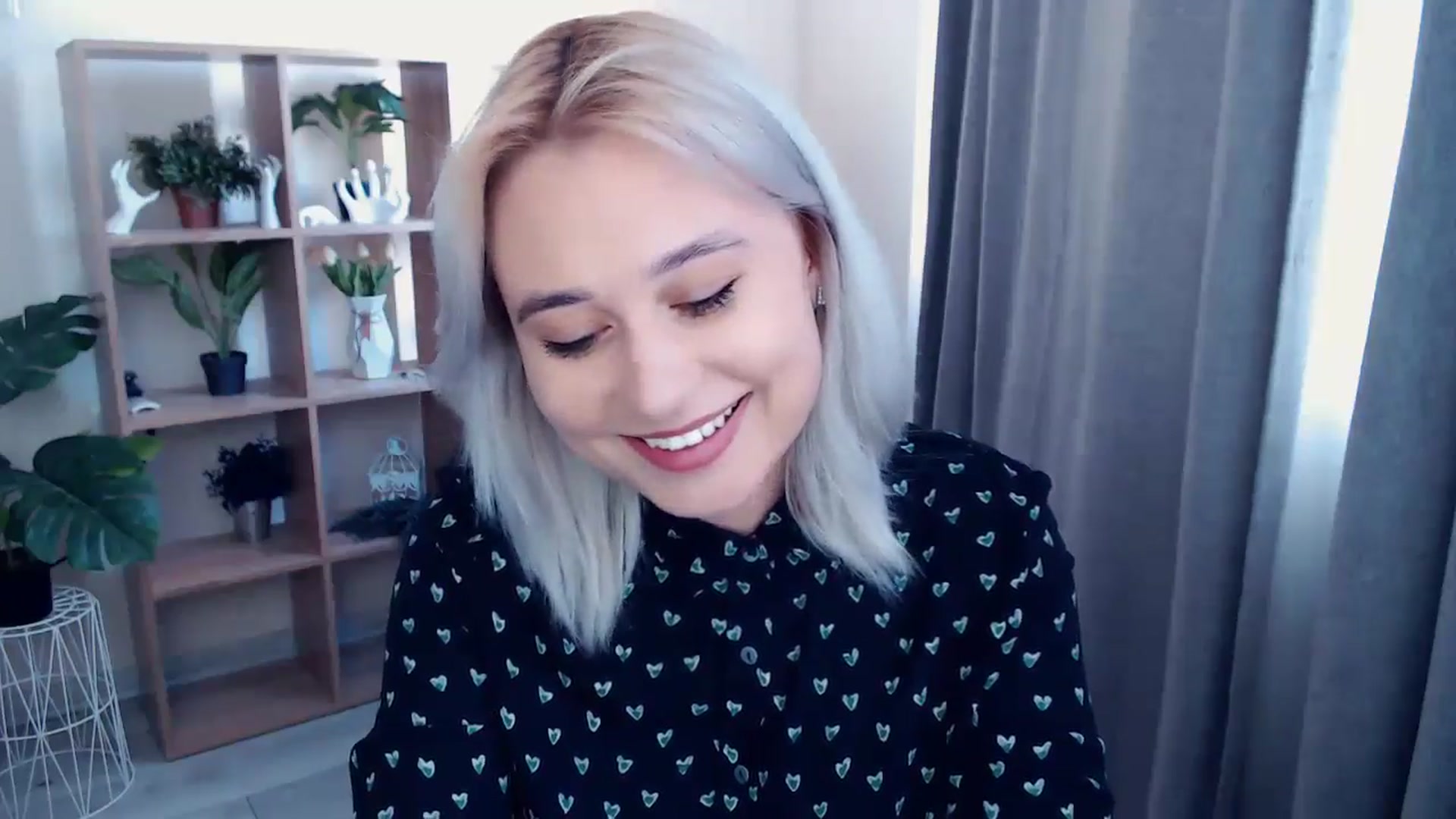Gallery image thumbnail from Kukla_kolduna's myfreecams stream on, 05/03/2024, 14:03 image 16 of 20