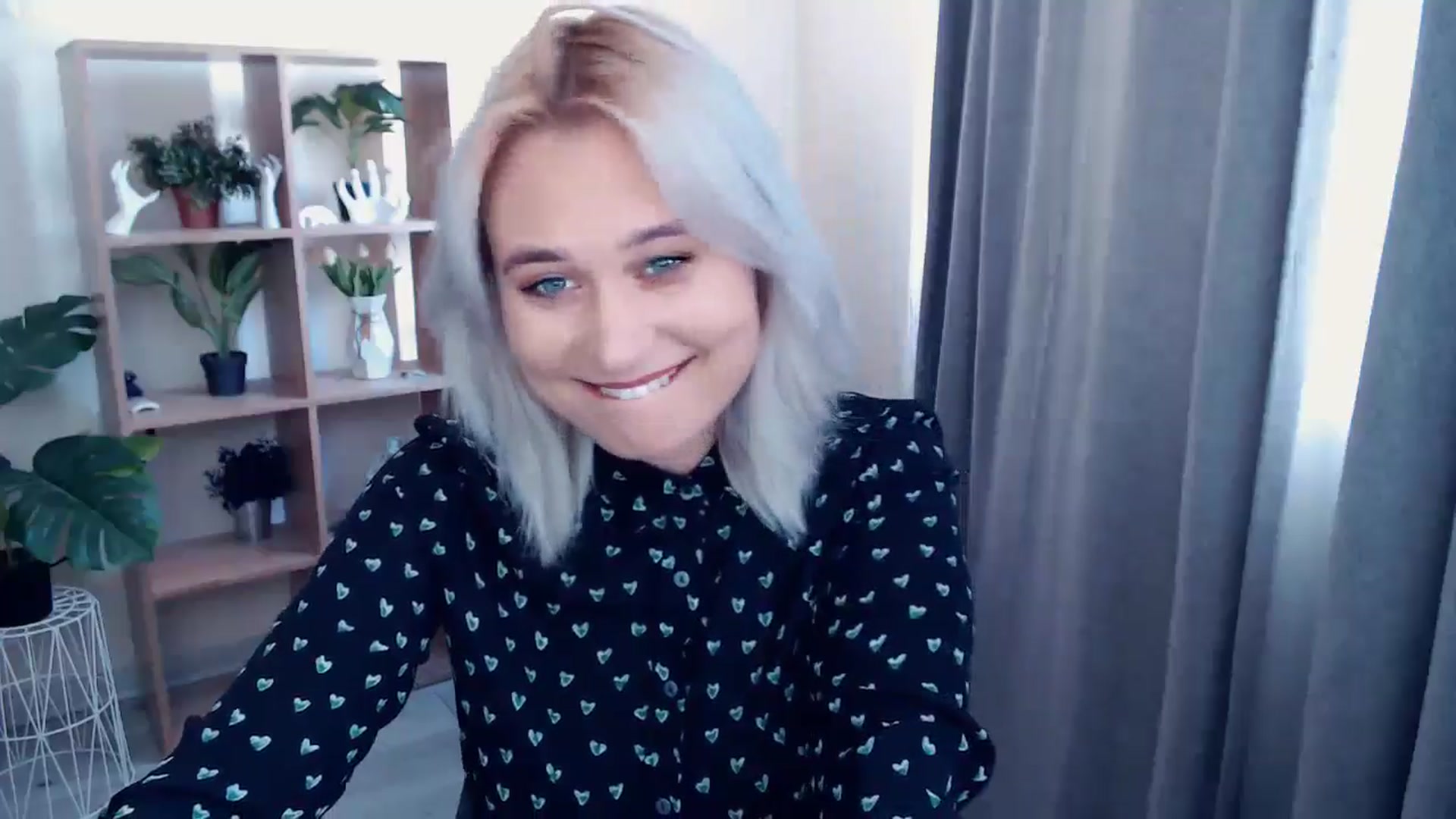 Gallery image thumbnail from Kukla_kolduna's myfreecams stream on, 05/03/2024, 14:03 image 8 of 20
