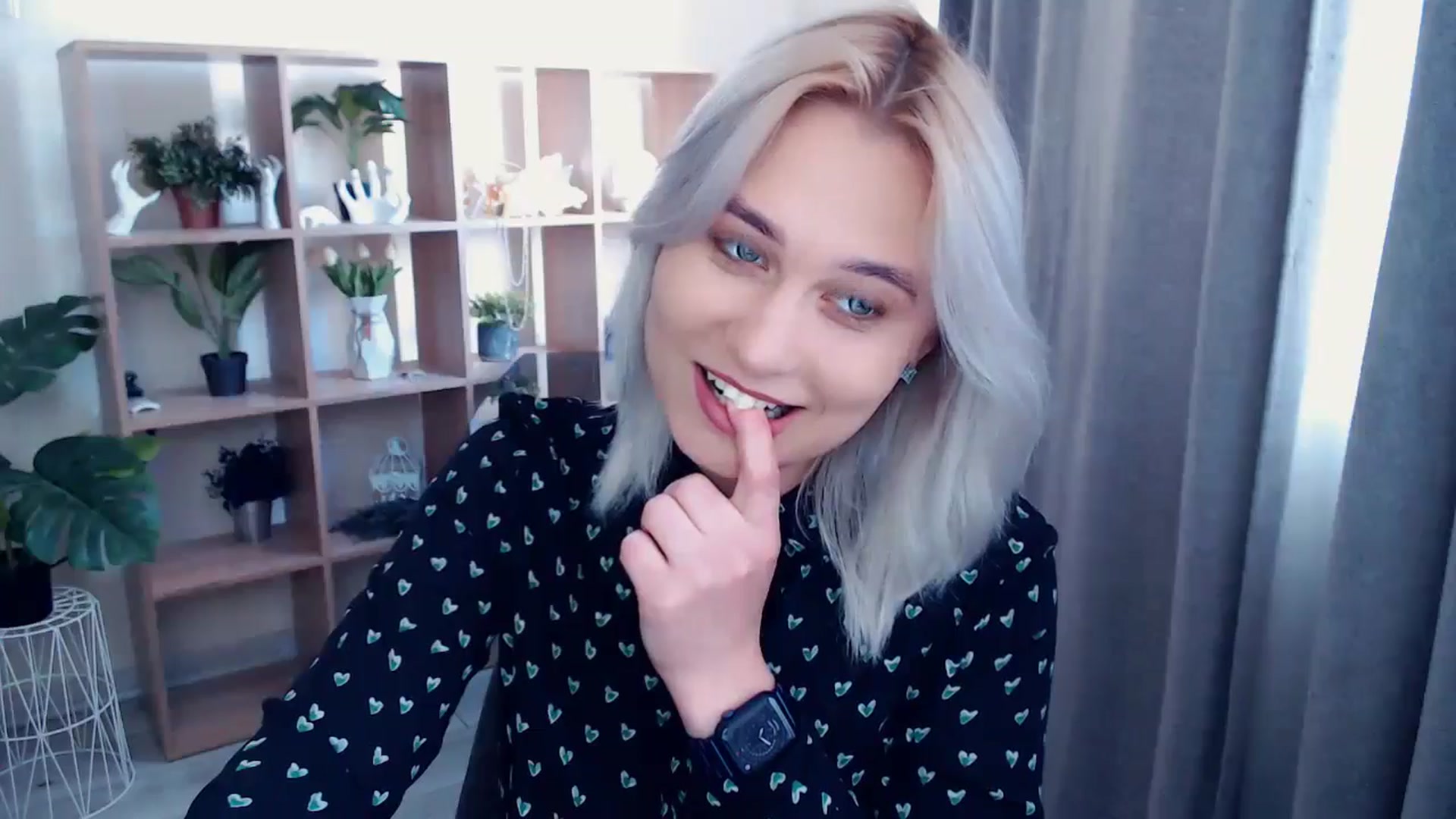 Gallery image thumbnail from Kukla_kolduna's myfreecams stream on, 05/03/2024, 14:03 image 12 of 20