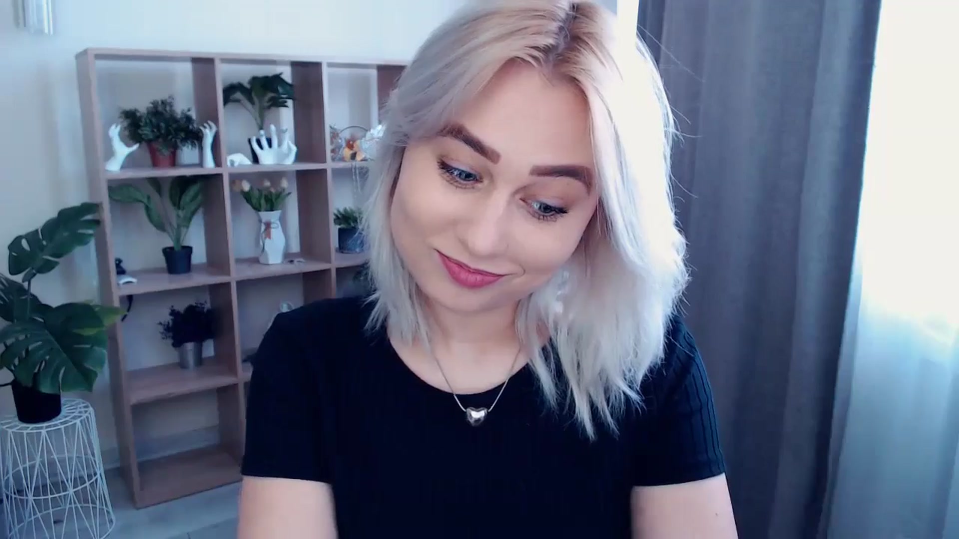 Gallery image thumbnail from Kukla_kolduna's myfreecams stream on, 05/04/2024, 09:40 image 18 of 20
