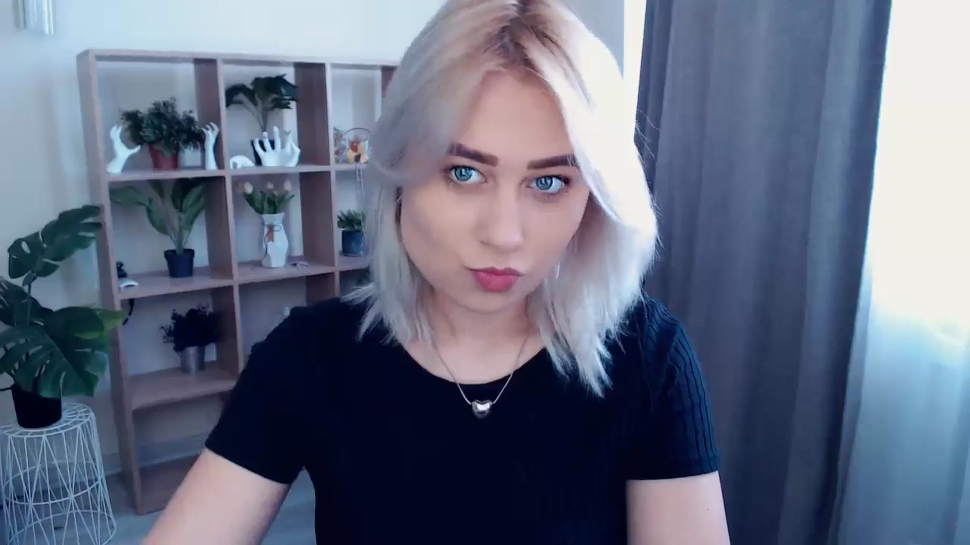 Gallery image thumbnail from Kukla_kolduna's myfreecams stream on, 05/04/2024, 09:40 image 17 of 20