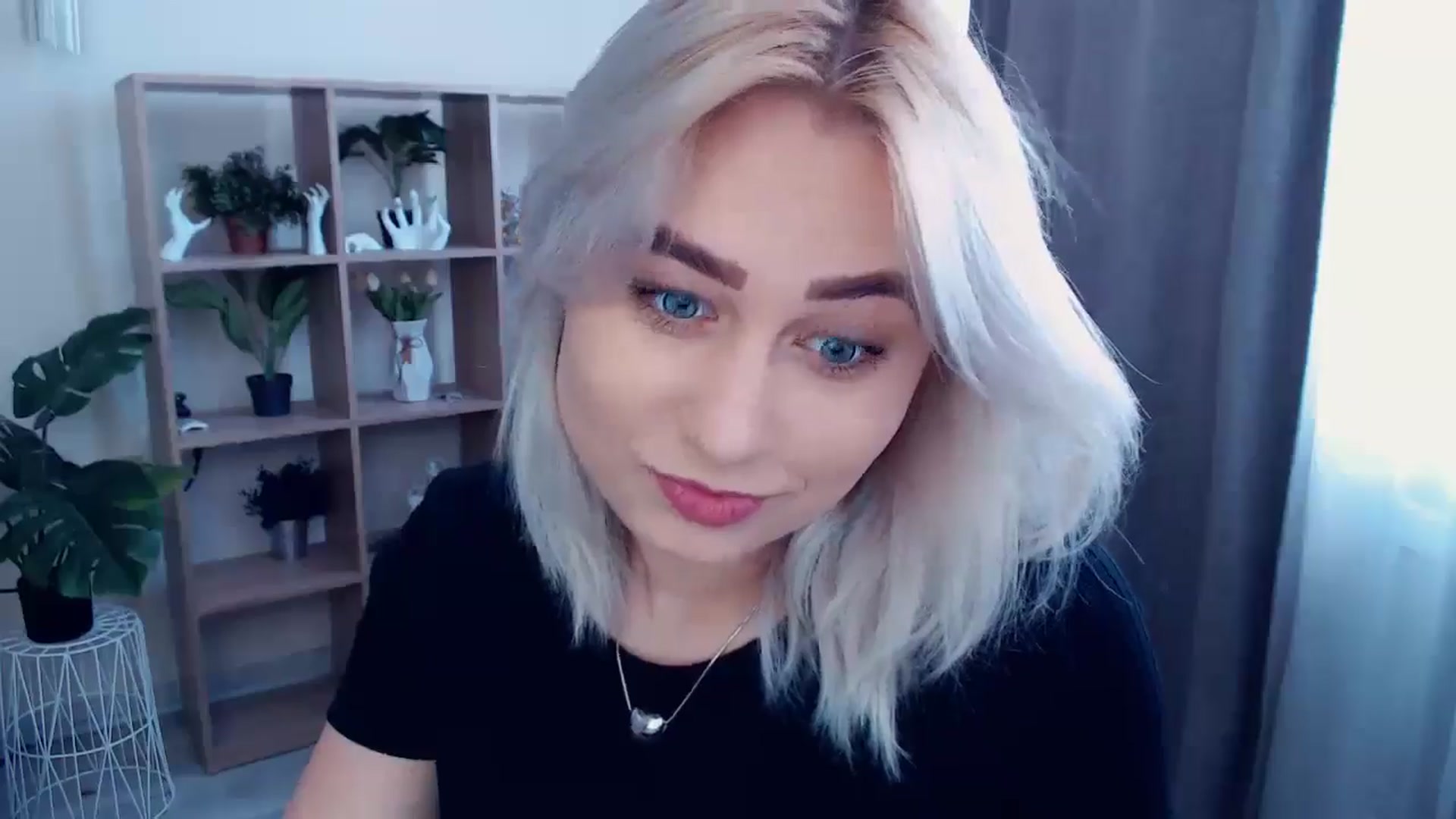 Gallery image thumbnail from Kukla_kolduna's myfreecams stream on, 05/04/2024, 09:40 image 9 of 20