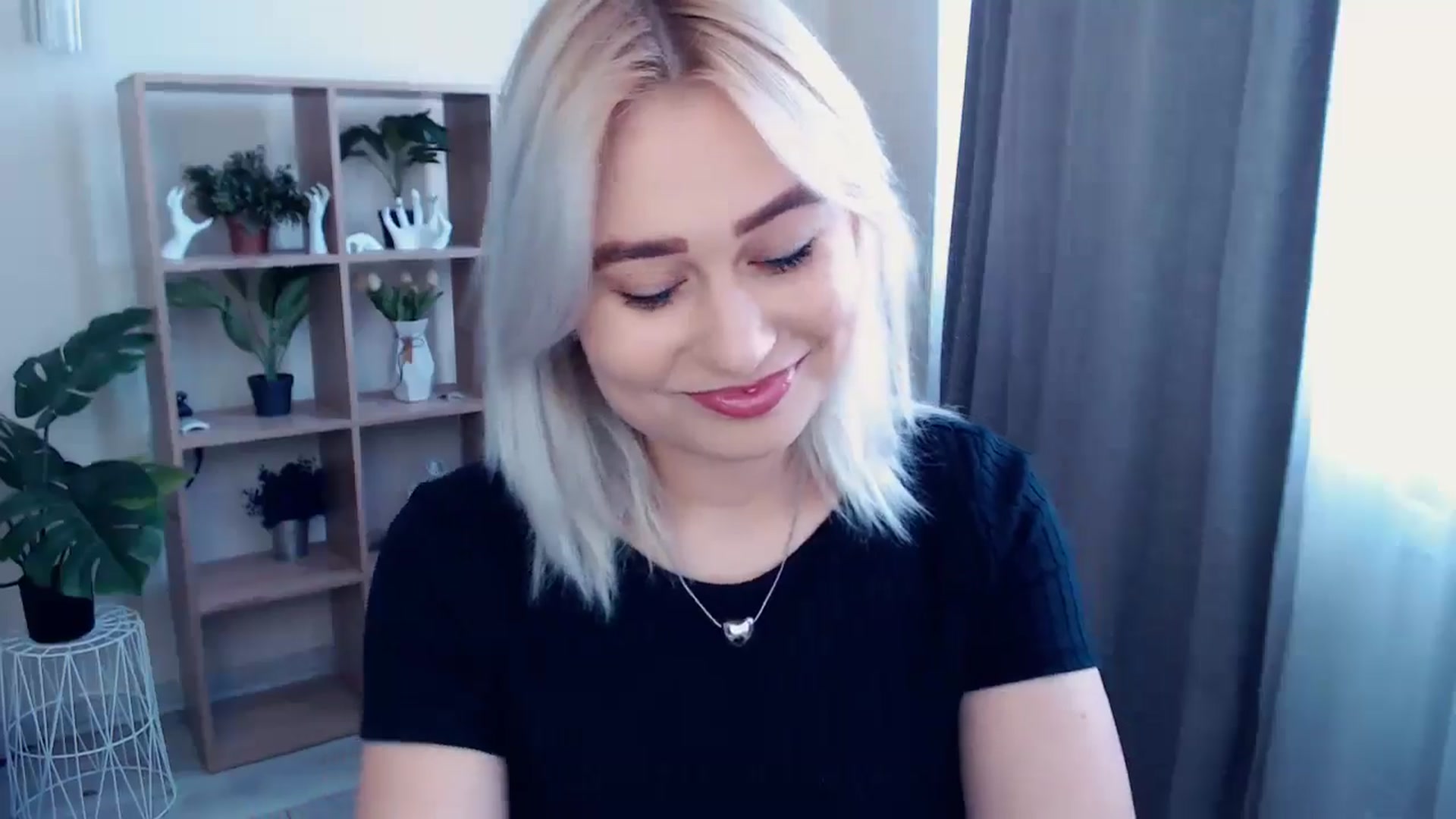 Gallery image thumbnail from Kukla_kolduna's myfreecams stream on, 05/04/2024, 09:55 image 16 of 20