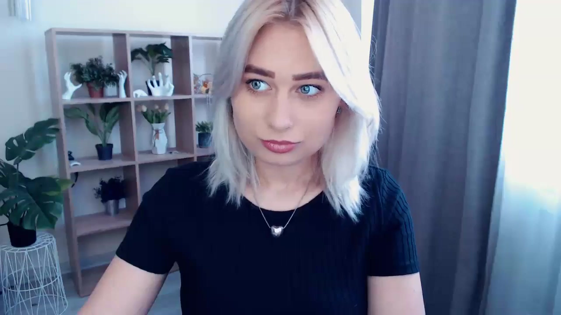 Gallery image thumbnail from Kukla_kolduna's myfreecams stream on, 05/04/2024, 09:55 image 3 of 20