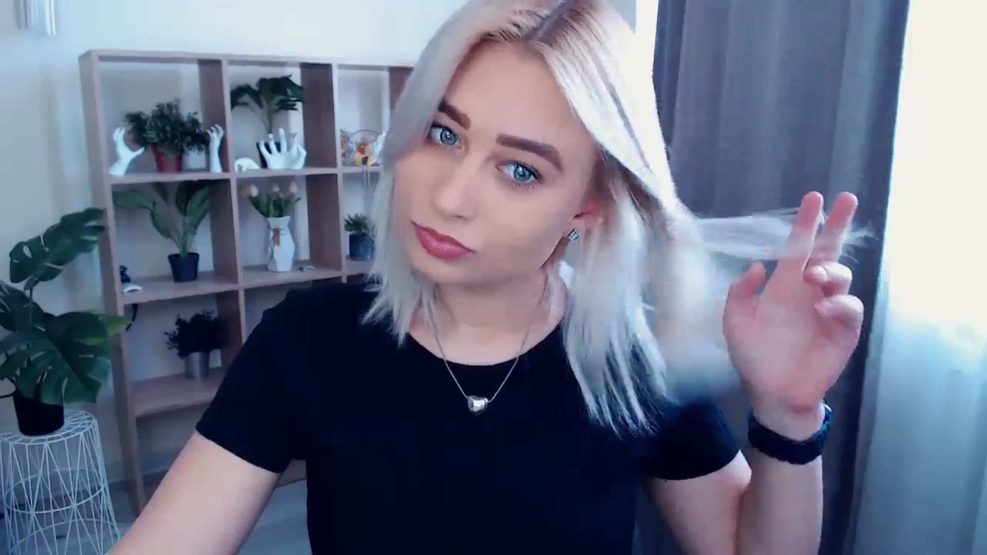 Gallery image thumbnail from Kukla_kolduna's myfreecams stream on, 05/04/2024, 09:55 image 19 of 20