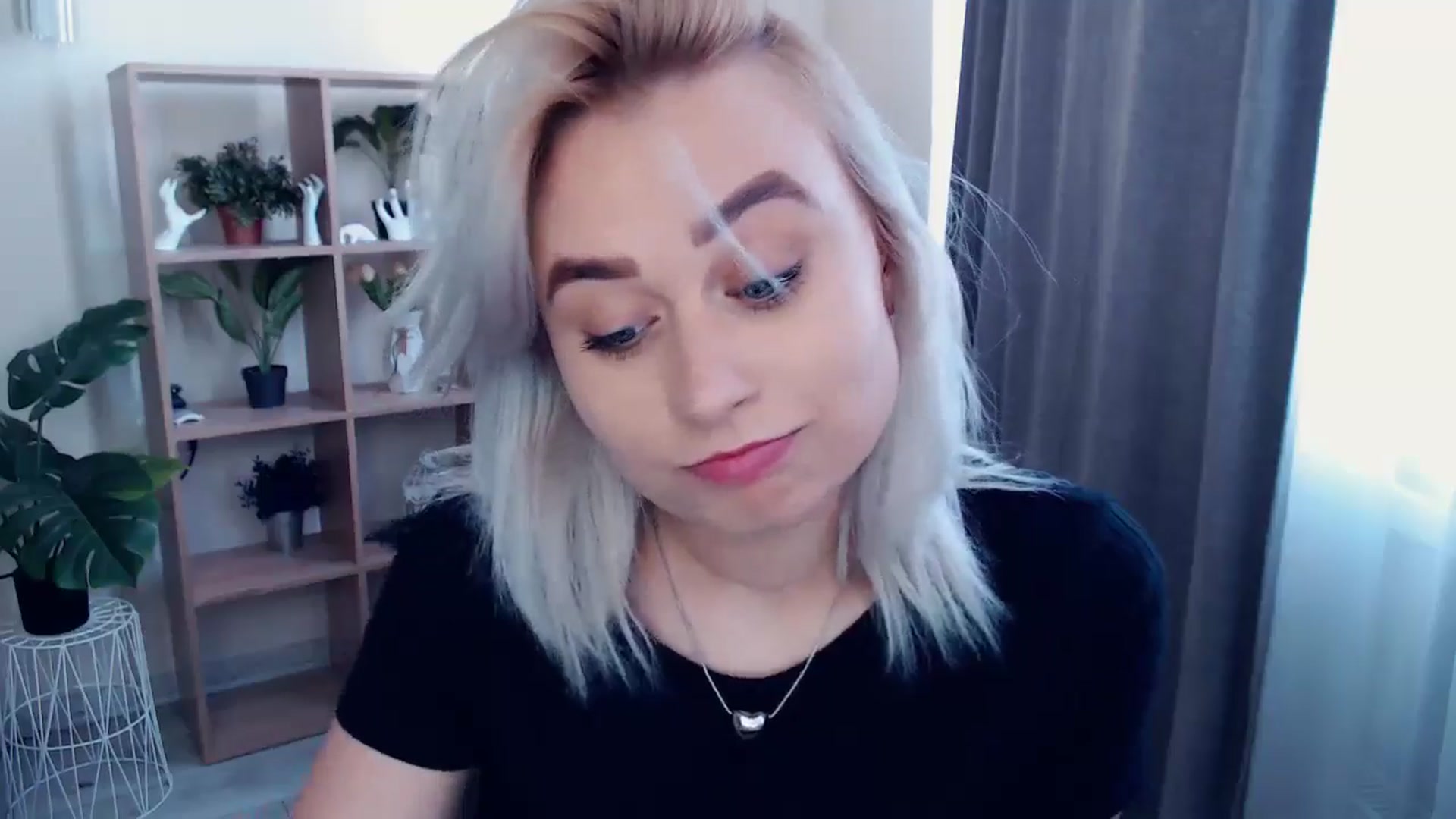 Gallery image thumbnail from Kukla_kolduna's myfreecams stream on, 05/04/2024, 15:01 image 2 of 20