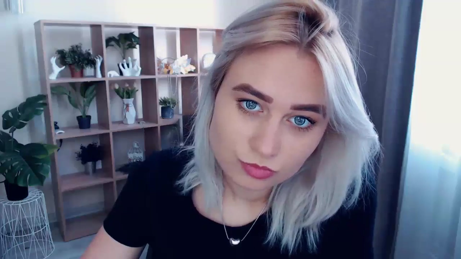 Gallery image thumbnail from Kukla_kolduna's myfreecams stream on, 05/04/2024, 15:01 image 3 of 20