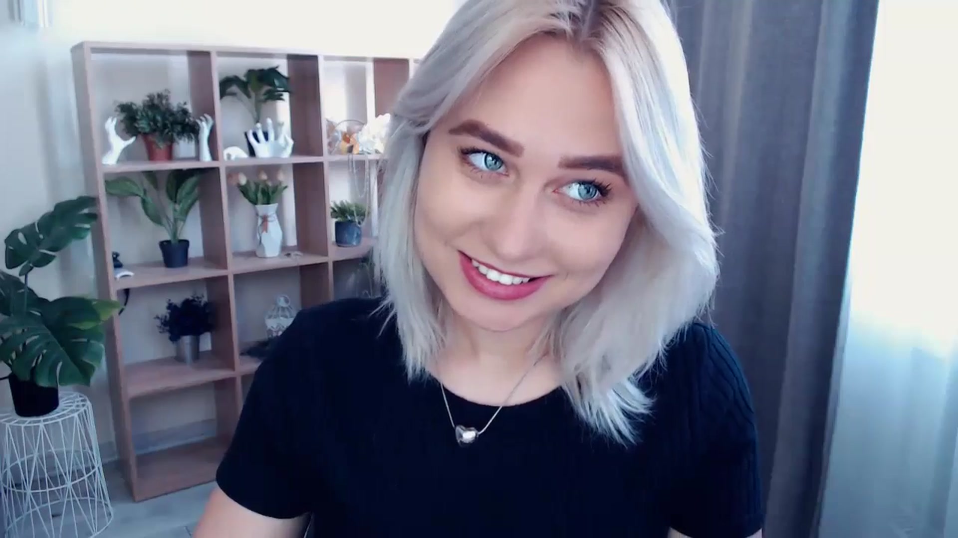 Gallery image thumbnail from Kukla_kolduna's myfreecams stream on, 05/04/2024, 15:01 image 15 of 20