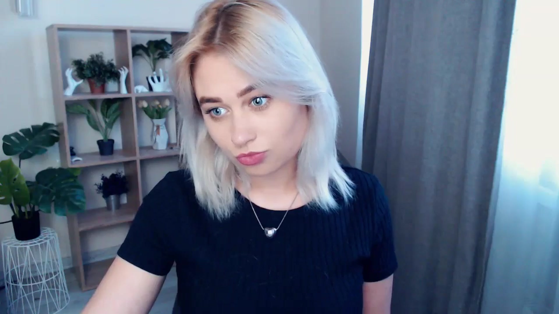 Gallery image thumbnail from Kukla_kolduna's myfreecams stream on, 05/04/2024, 16:51 image 18 of 20