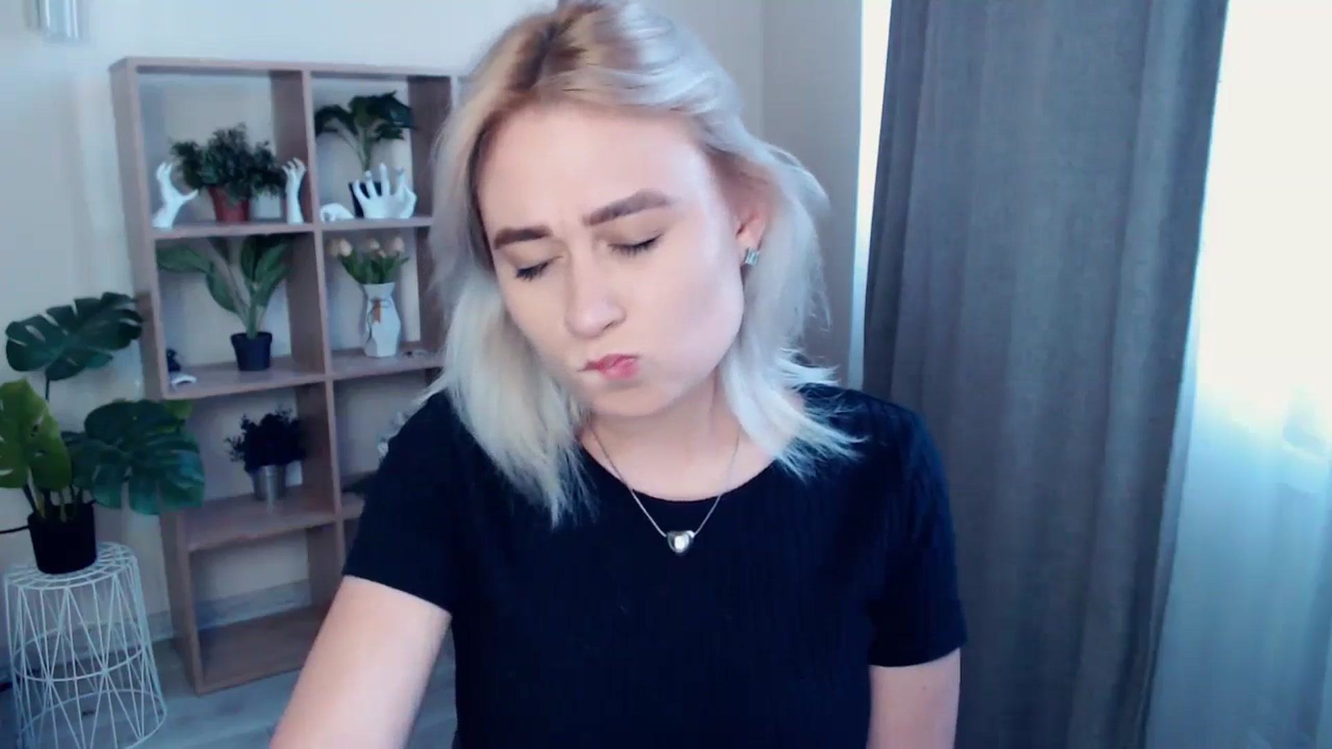 Gallery image thumbnail from Kukla_kolduna's myfreecams stream on, 05/04/2024, 16:51 image 13 of 20