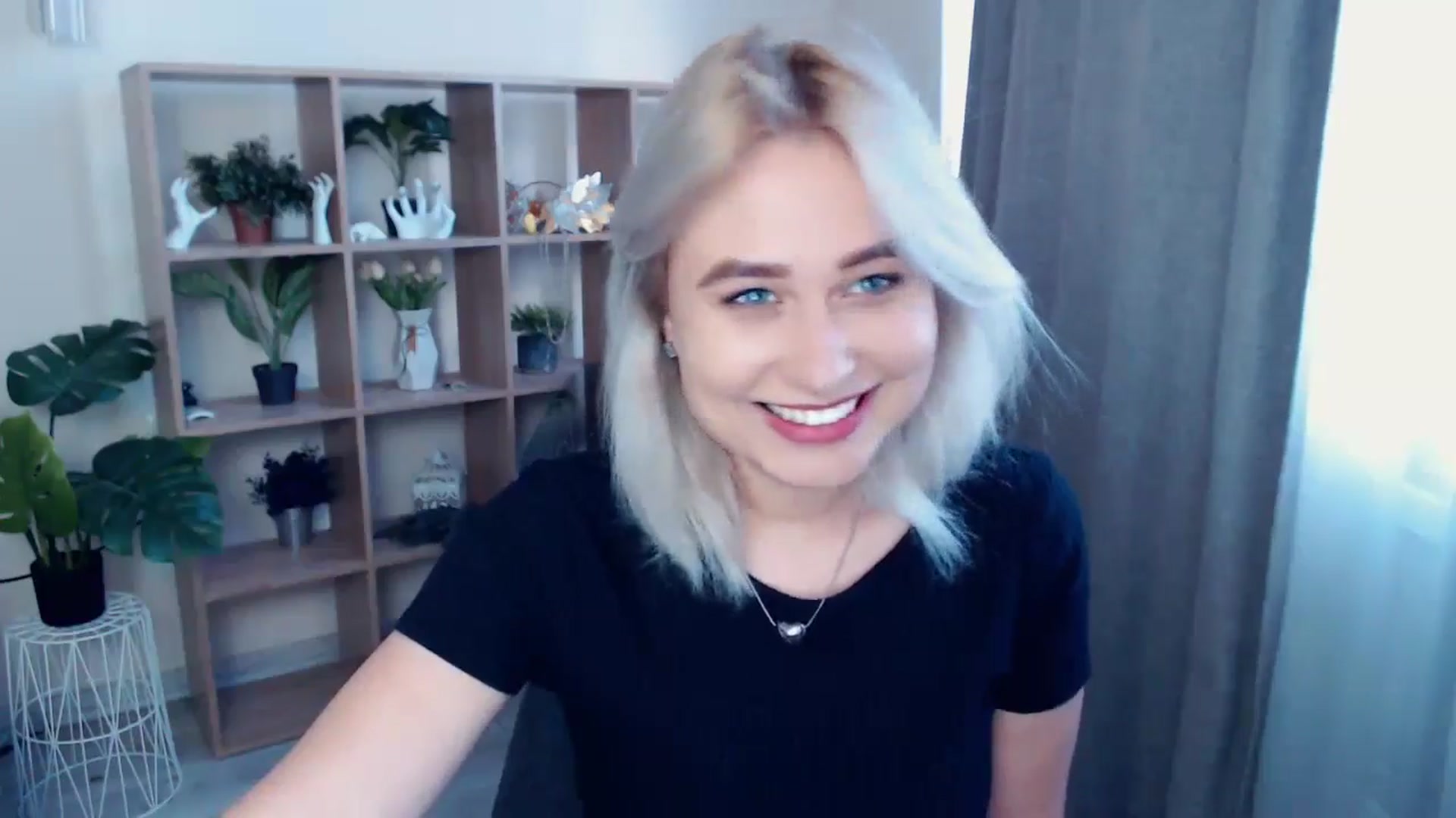 Gallery image thumbnail from Kukla_kolduna's myfreecams stream on, 05/04/2024, 16:51 image 14 of 20