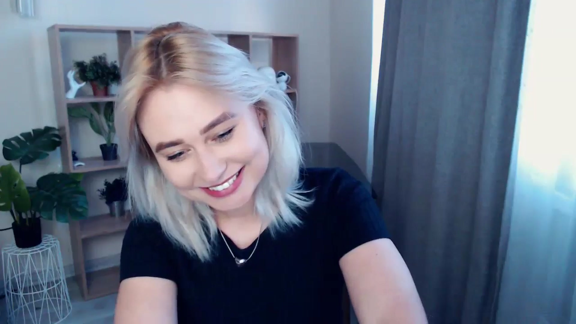 Gallery image thumbnail from Kukla_kolduna's myfreecams stream on, 05/04/2024, 16:51 image 16 of 20