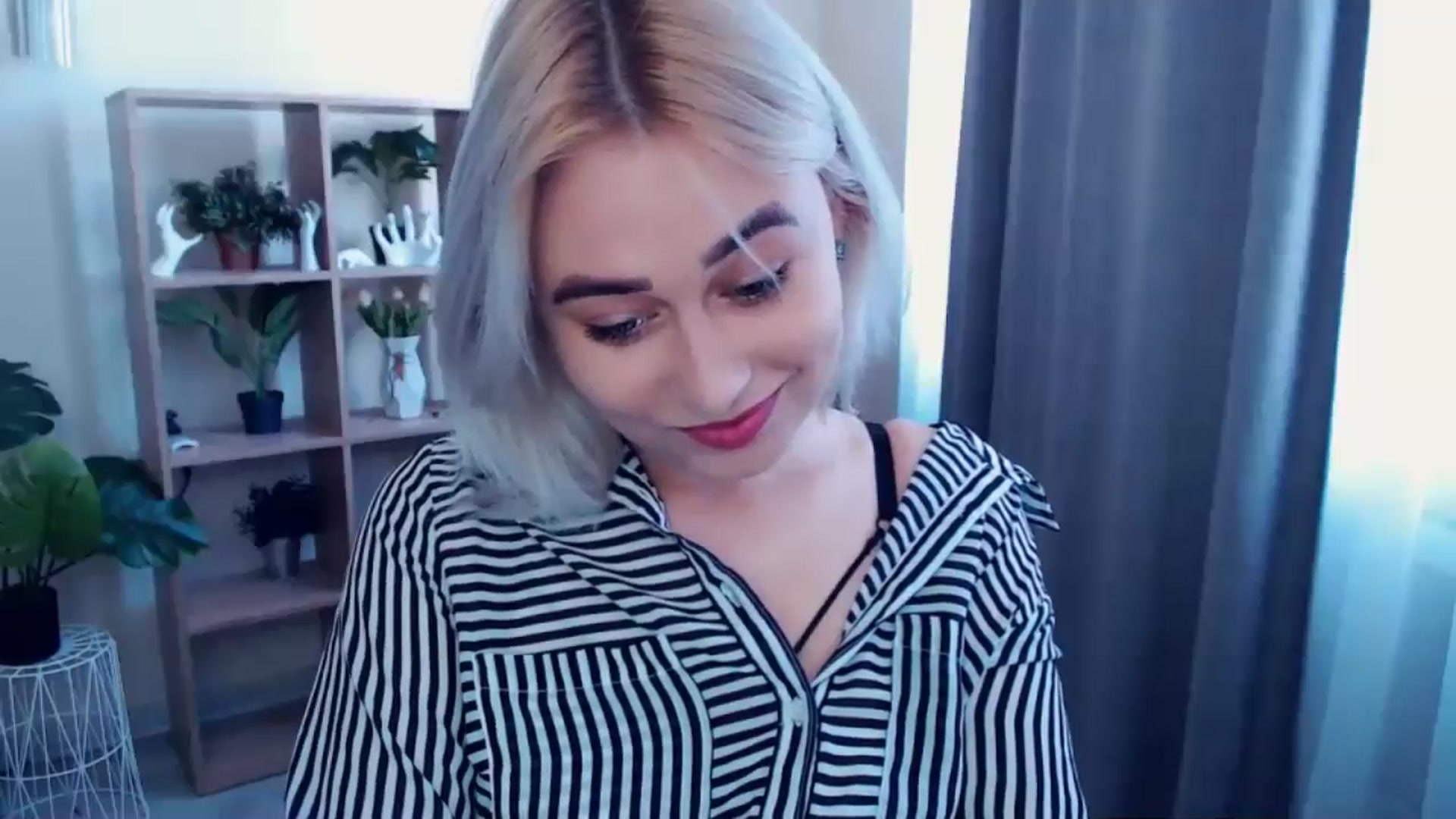 Gallery image thumbnail from Kukla_kolduna's myfreecams stream on, 05/09/2024, 12:26 image 10 of 20