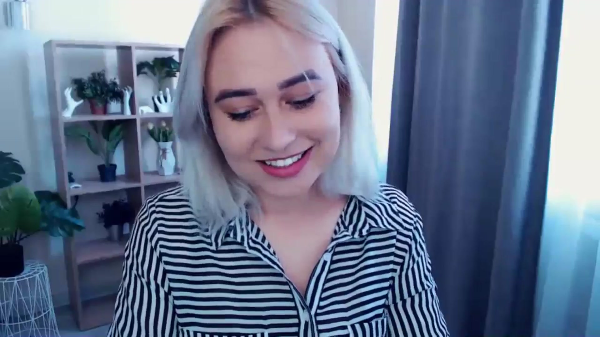 Gallery image thumbnail from Kukla_kolduna's myfreecams stream on, 05/09/2024, 12:26 image 9 of 20