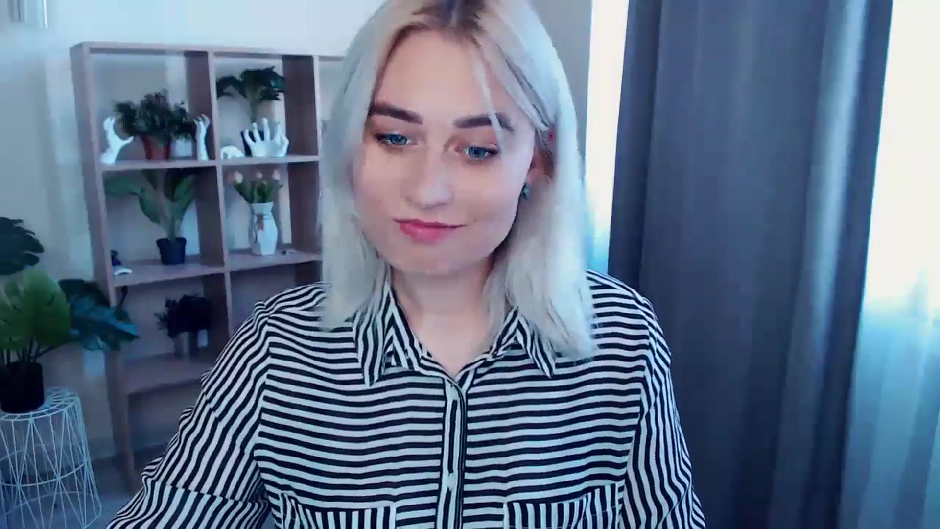 Gallery image thumbnail from Kukla_kolduna's myfreecams stream on, 05/09/2024, 16:05 image 13 of 20