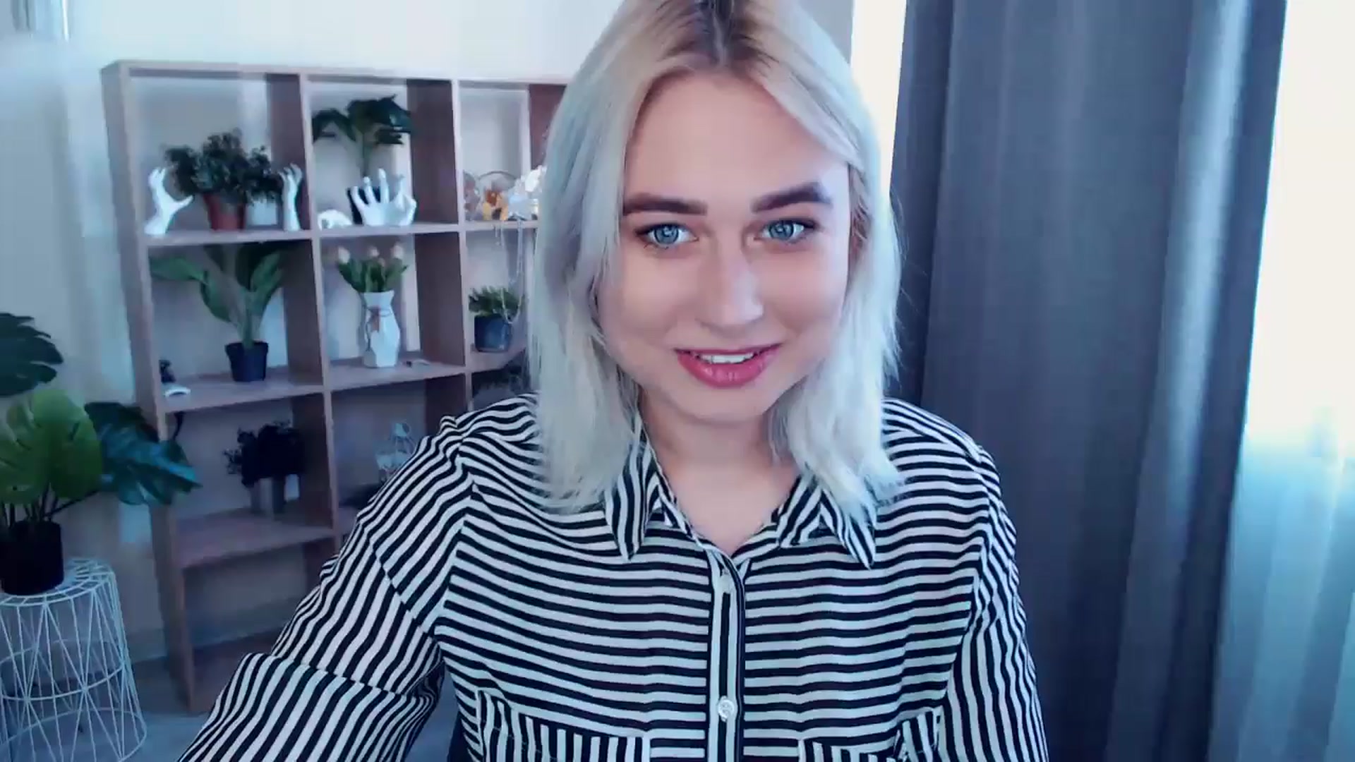 Gallery image thumbnail from Kukla_kolduna's myfreecams stream on, 05/09/2024, 16:05 image 5 of 20