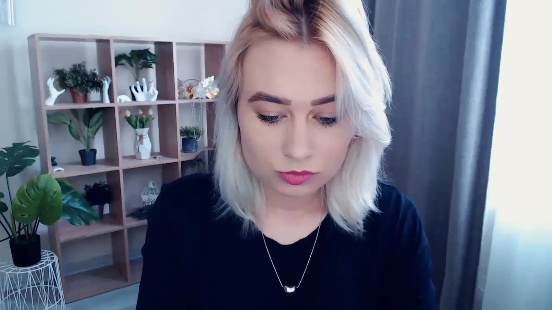 Gallery image thumbnail from Kukla_kolduna's myfreecams stream on, 05/12/2024, 13:15 image 16 of 20
