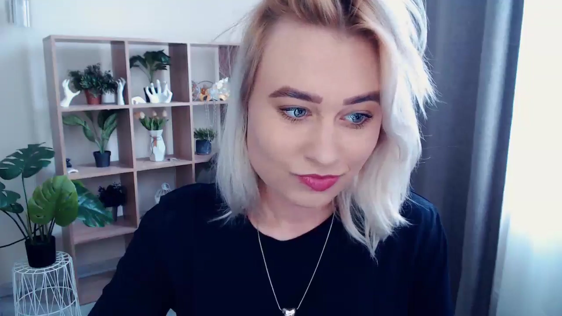 Gallery image thumbnail from Kukla_kolduna's myfreecams stream on, 05/12/2024, 13:15 image 7 of 20