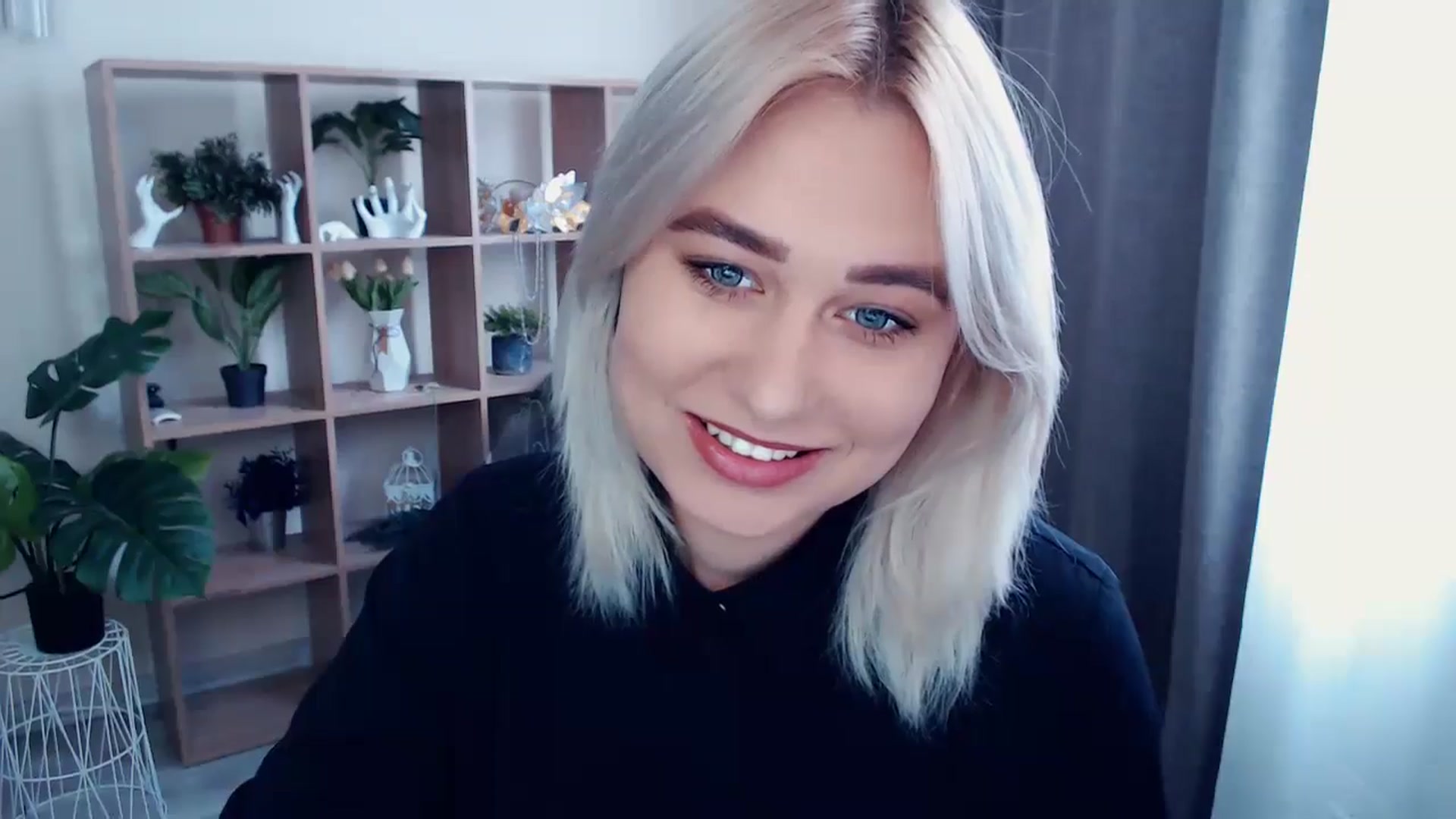 Gallery image thumbnail from Kukla_kolduna's myfreecams stream on, 05/13/2024, 13:10 image 17 of 20
