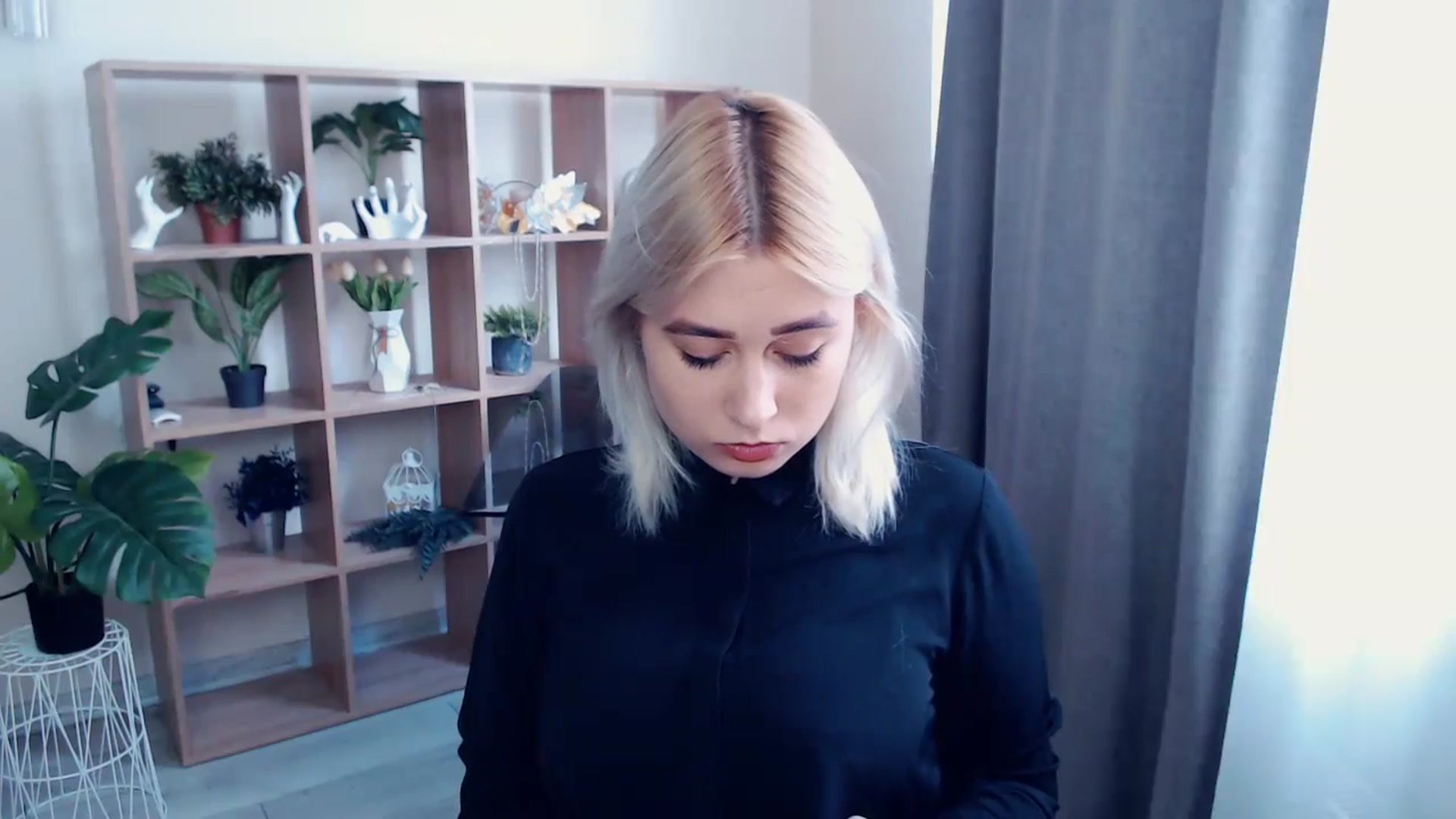 Gallery image thumbnail from Kukla_kolduna's myfreecams stream on, 05/13/2024, 13:10 image 7 of 20