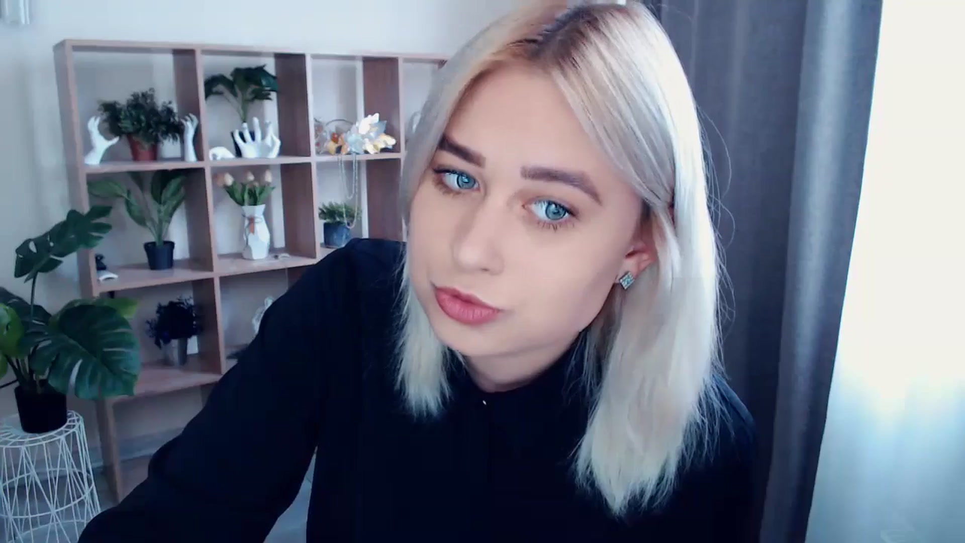 Gallery image thumbnail from Kukla_kolduna's myfreecams stream on, 05/13/2024, 13:46 image 4 of 20