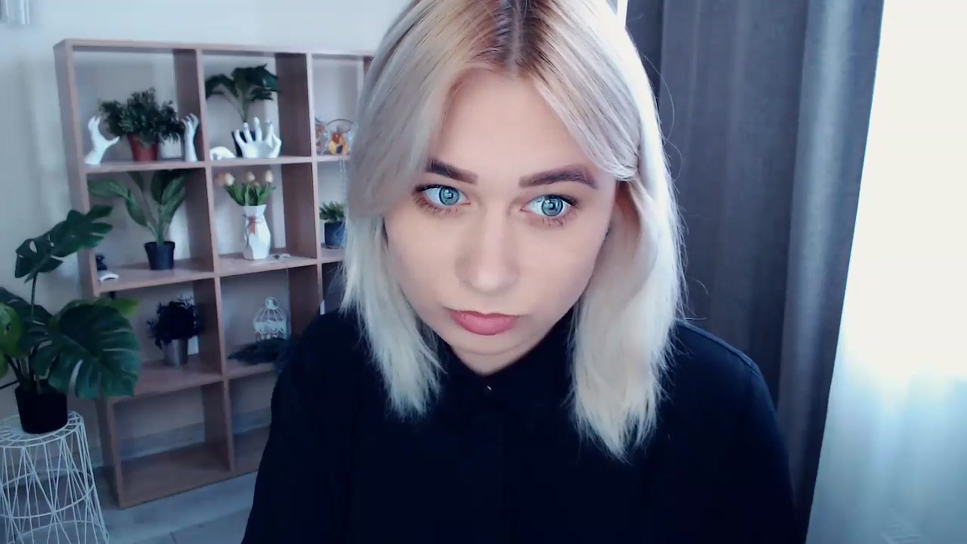 Gallery image thumbnail from Kukla_kolduna's myfreecams stream on, 05/13/2024, 13:46 image 11 of 20