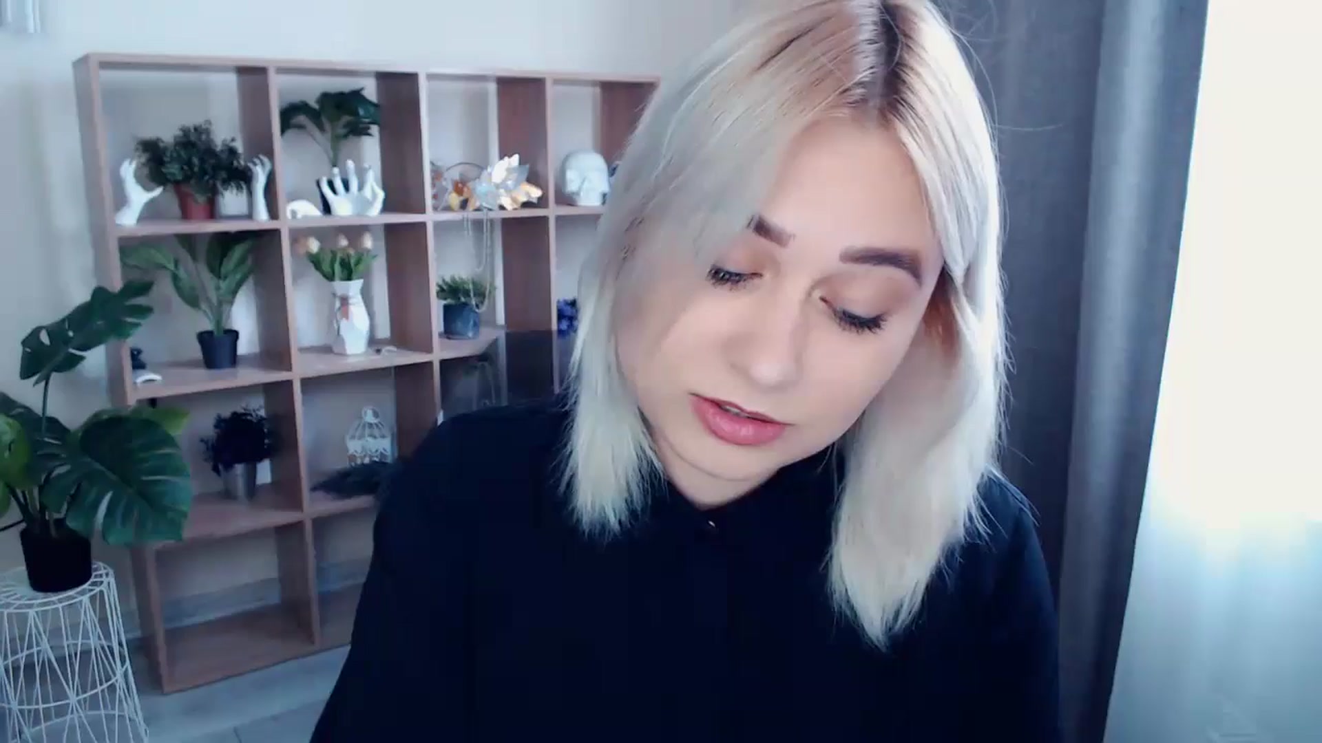 Gallery image thumbnail from Kukla_kolduna's myfreecams stream on, 05/13/2024, 13:46 image 10 of 20