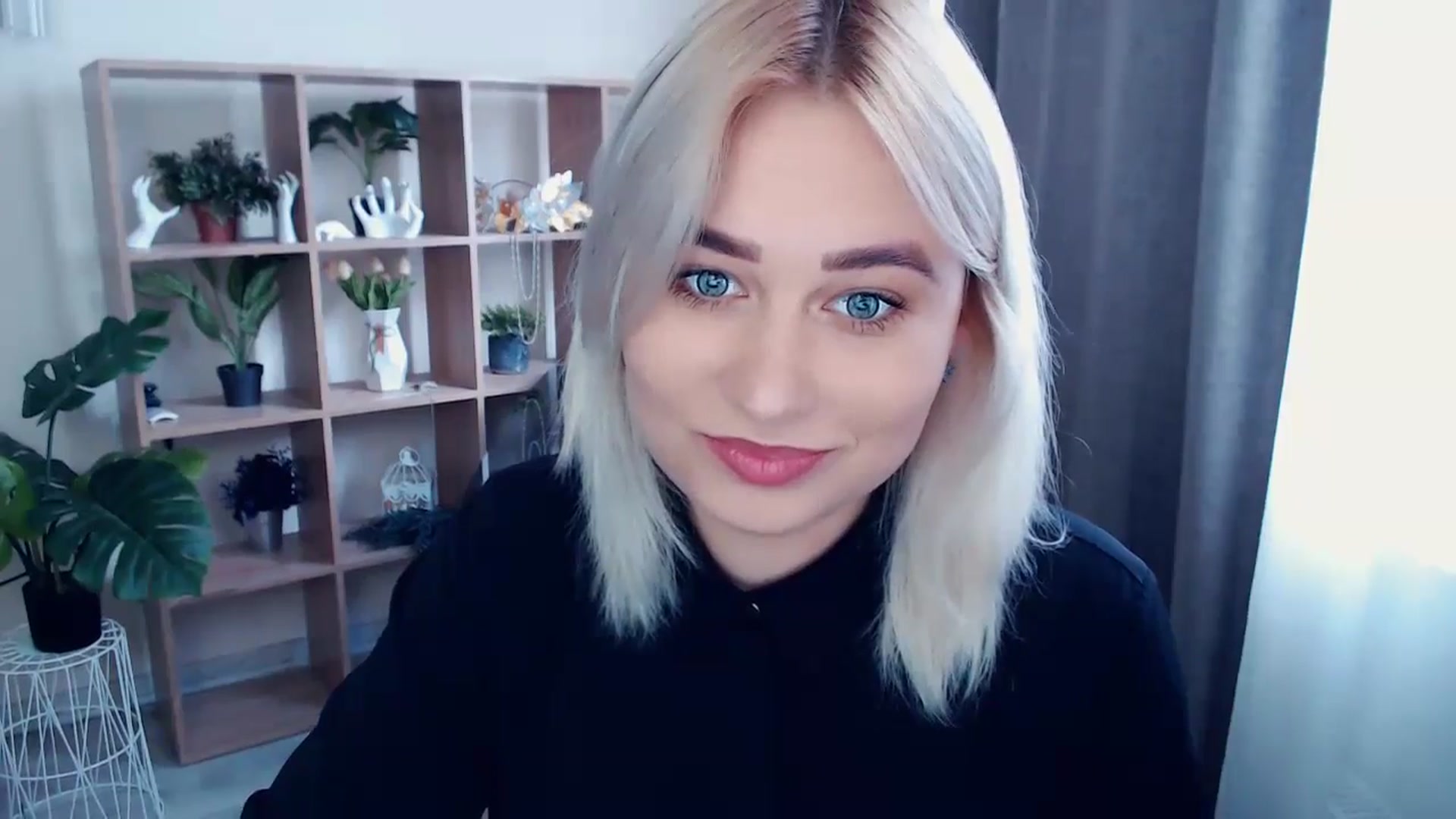 Gallery image thumbnail from Kukla_kolduna's myfreecams stream on, 05/13/2024, 13:46 image 16 of 20