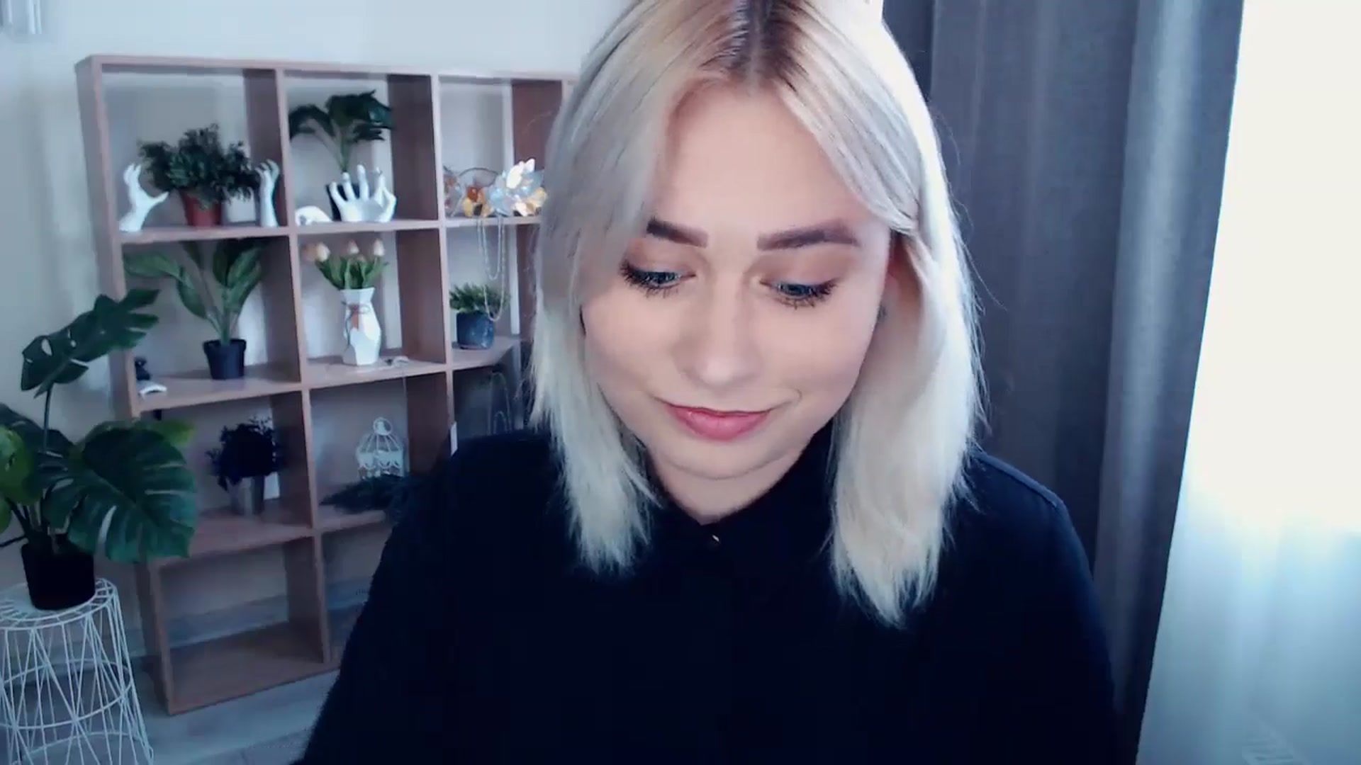 Gallery image thumbnail from Kukla_kolduna's myfreecams stream on, 05/13/2024, 13:46 image 12 of 20