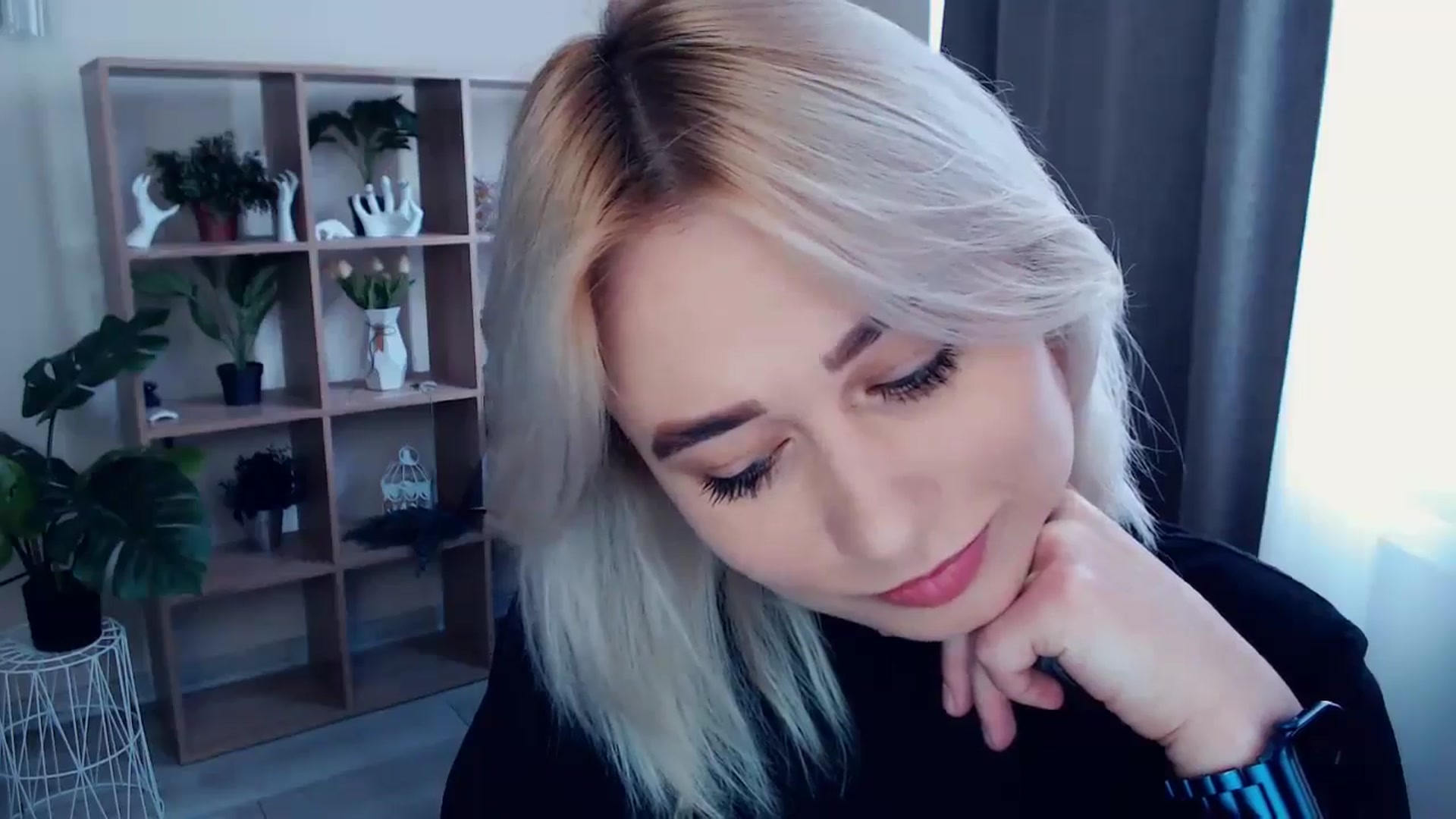 Gallery image thumbnail from Kukla_kolduna's myfreecams stream on, 05/13/2024, 14:39 image 15 of 20
