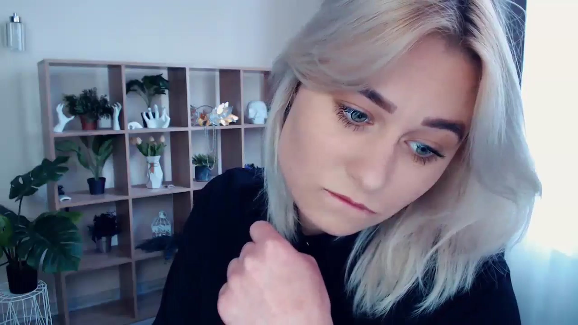 Gallery image thumbnail from Kukla_kolduna's myfreecams stream on, 05/13/2024, 16:07 image 12 of 20