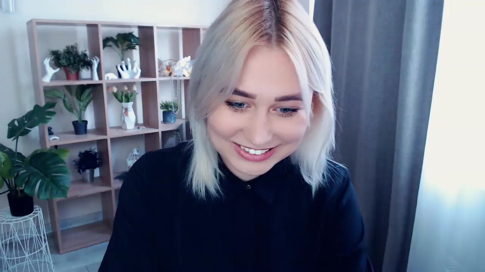 Gallery image thumbnail from Kukla_kolduna's myfreecams stream on, 05/13/2024, 16:07 image 3 of 20