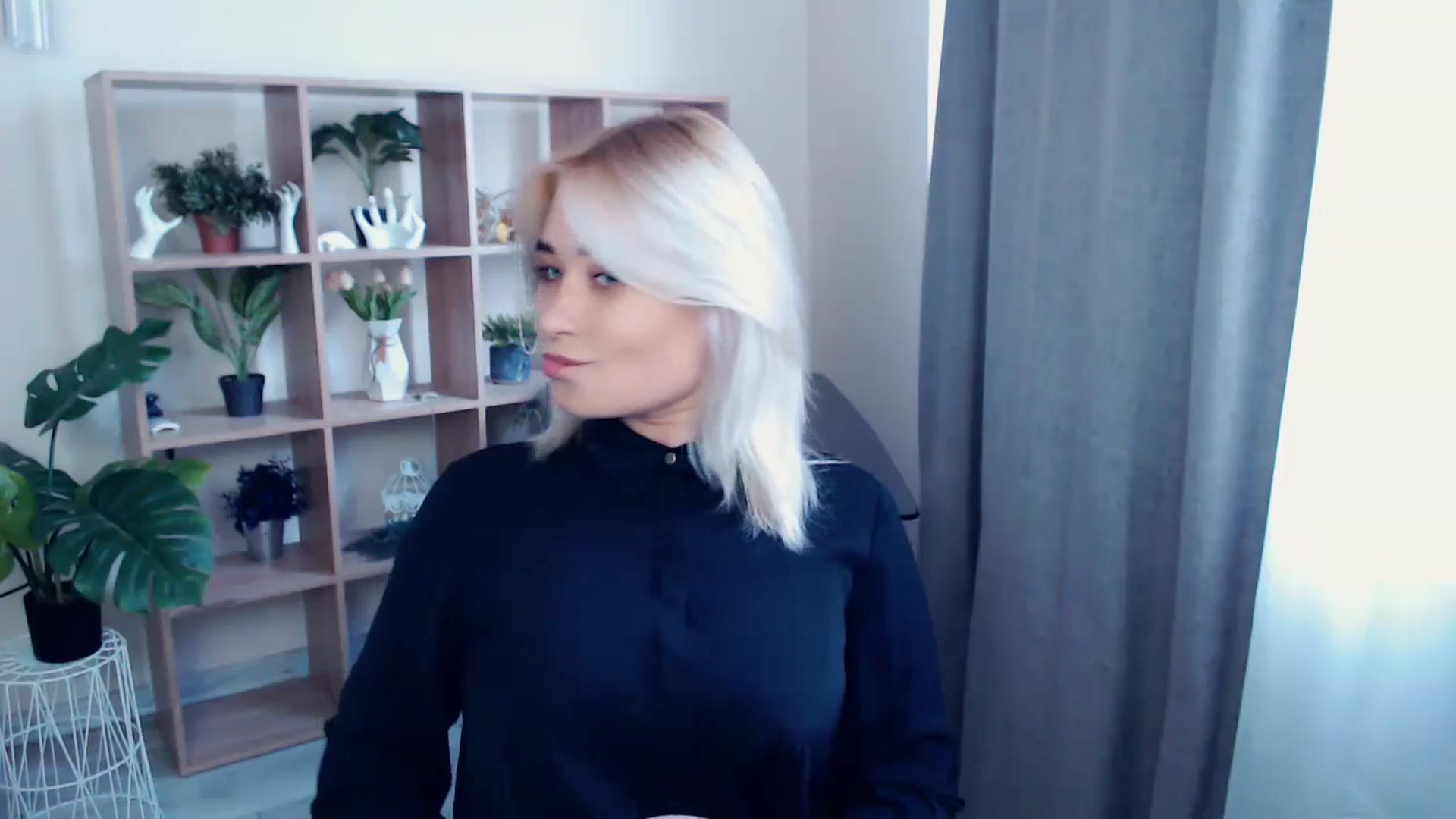 Gallery image thumbnail from Kukla_kolduna's myfreecams stream on, 05/13/2024, 16:07 image 15 of 20