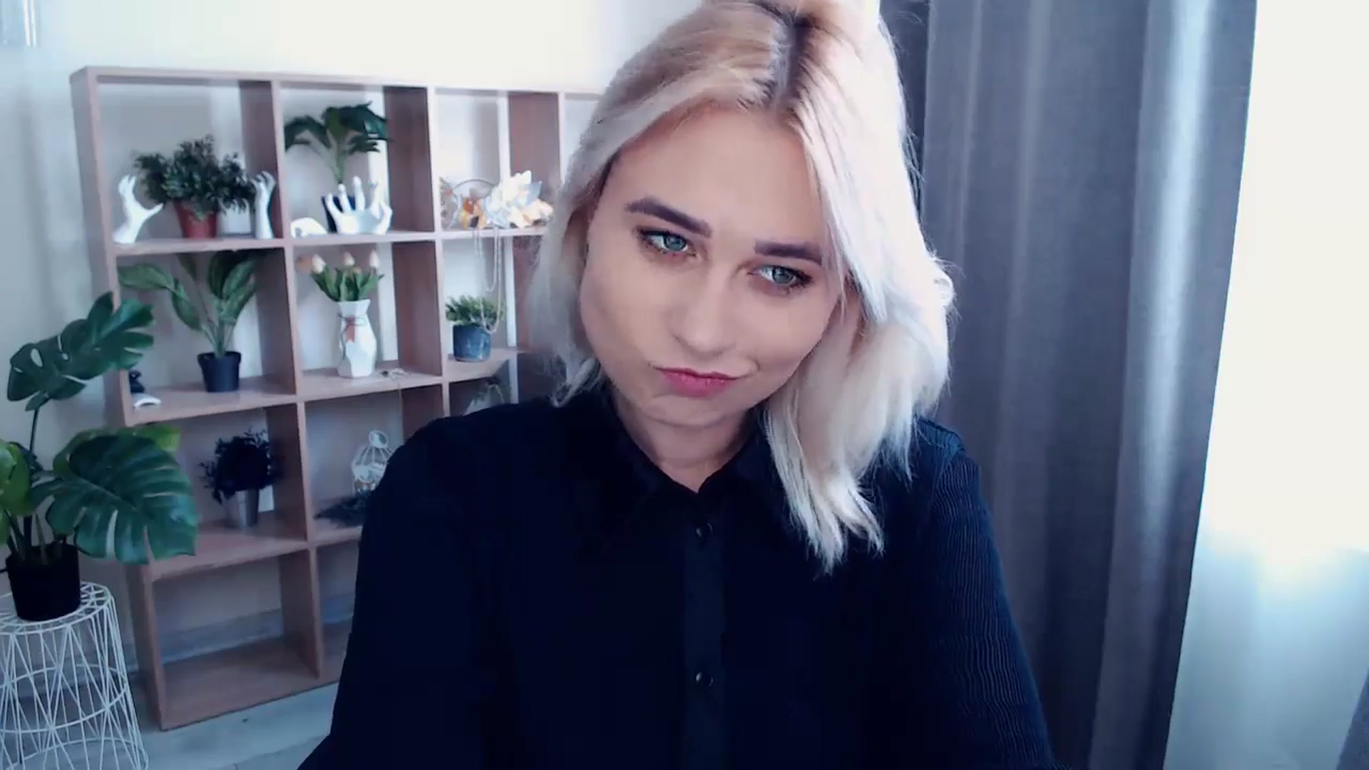Gallery image thumbnail from Kukla_kolduna's myfreecams stream on, 05/15/2024, 13:05 image 13 of 20