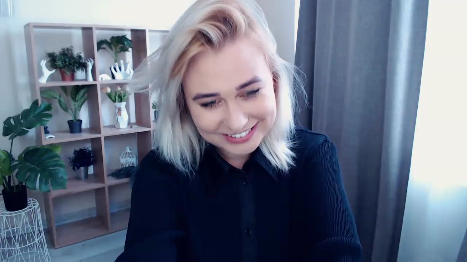 Gallery image thumbnail from Kukla_kolduna's myfreecams stream on, 05/15/2024, 13:05 image 14 of 20
