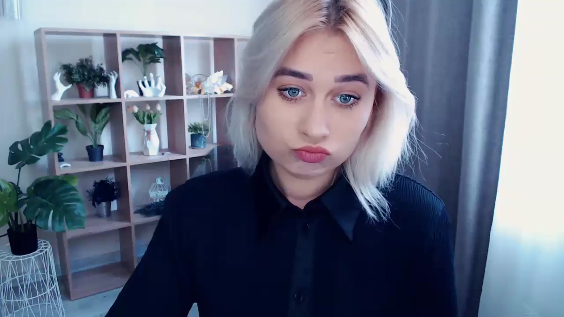 Gallery image thumbnail from Kukla_kolduna's myfreecams stream on, 05/15/2024, 13:05 image 5 of 20