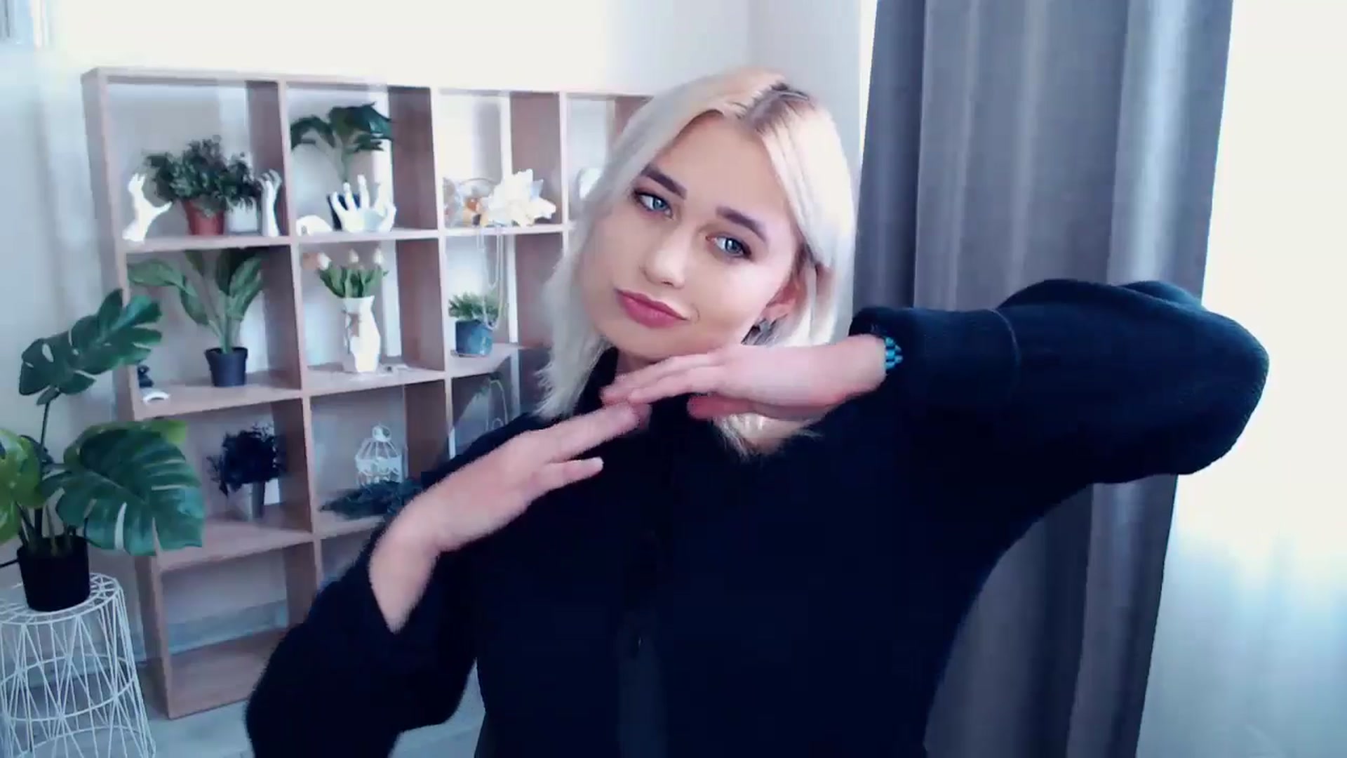 Gallery image thumbnail from Kukla_kolduna's myfreecams stream on, 05/15/2024, 13:05 image 2 of 20