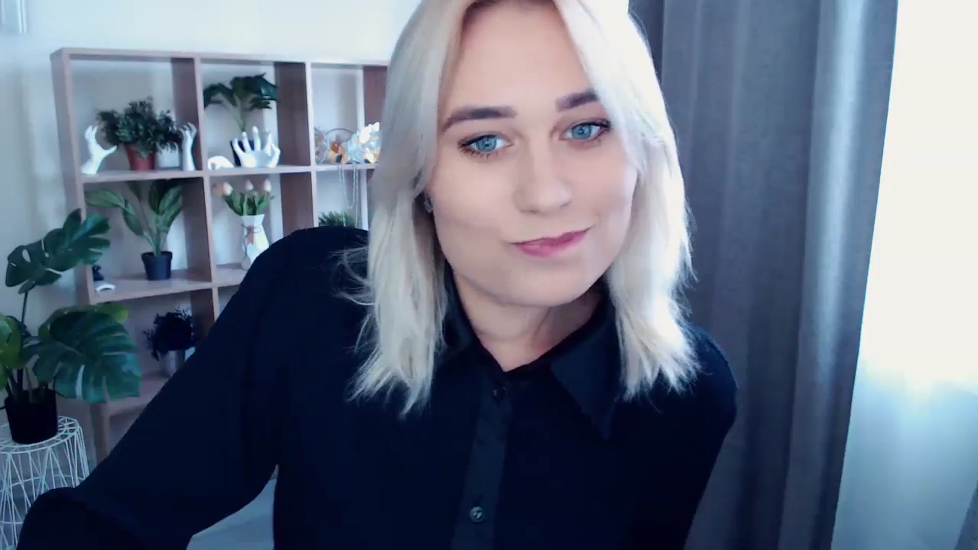 Gallery image thumbnail from Kukla_kolduna's myfreecams stream on, 05/15/2024, 13:05 image 16 of 20
