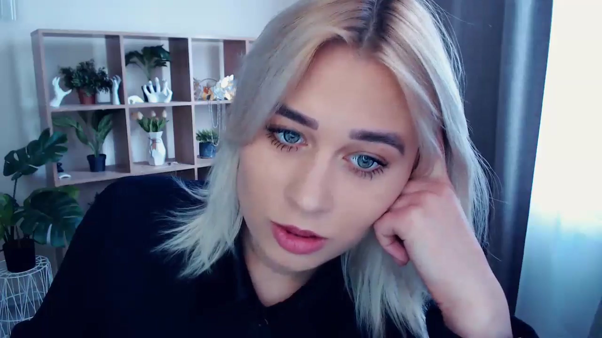 Gallery image thumbnail from Kukla_kolduna's myfreecams stream on, 05/15/2024, 13:05 image 19 of 20