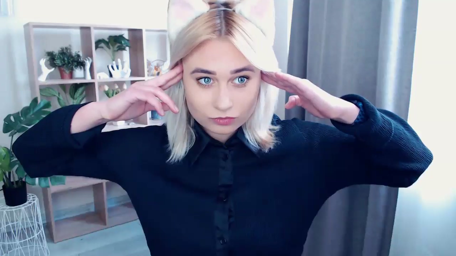 Gallery image thumbnail from Kukla_kolduna's myfreecams stream on, 05/15/2024, 15:06 image 4 of 20