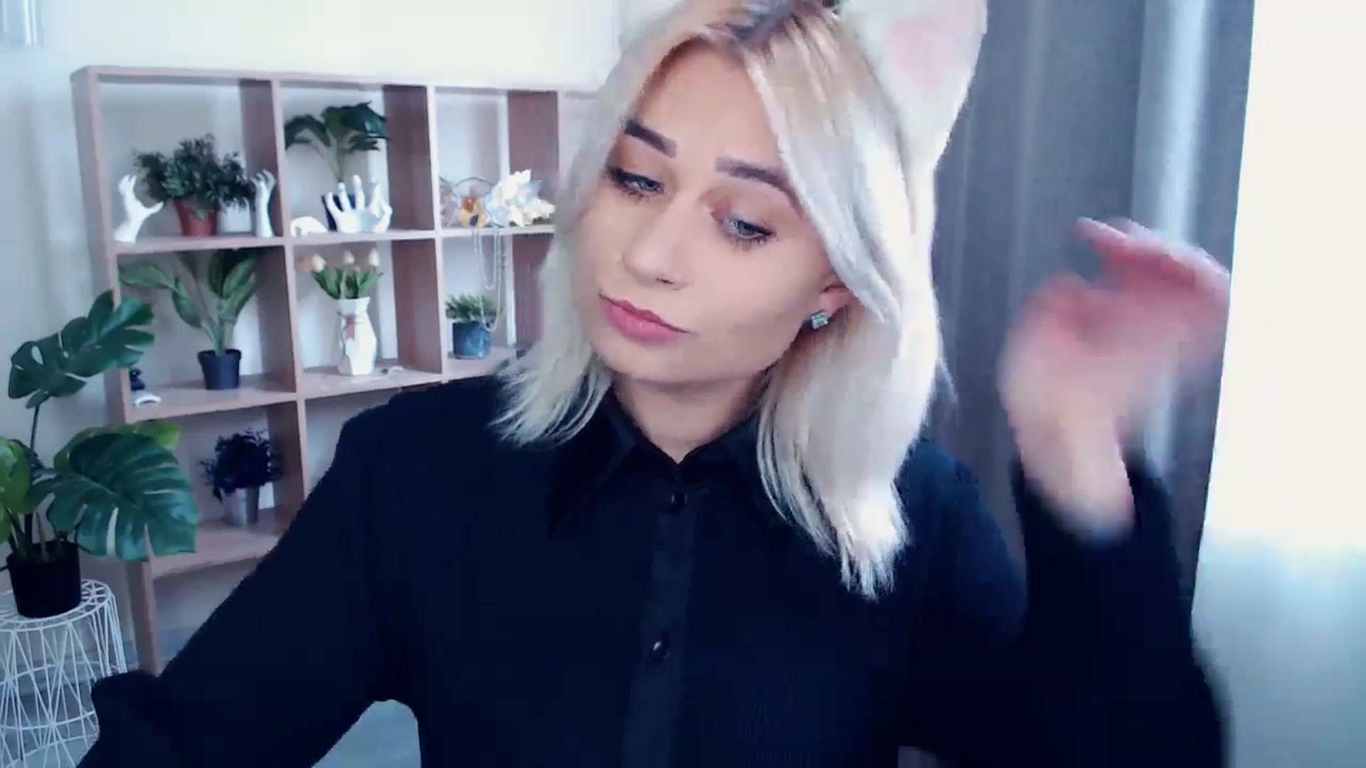 Gallery image thumbnail from Kukla_kolduna's myfreecams stream on, 05/15/2024, 15:06 image 6 of 20