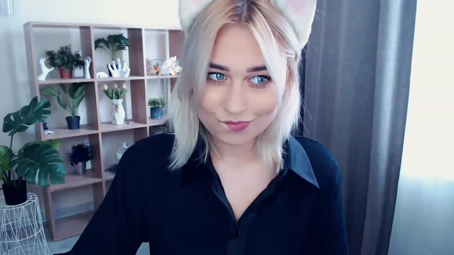 Gallery image thumbnail from Kukla_kolduna's myfreecams stream on, 05/15/2024, 15:06 image 10 of 20