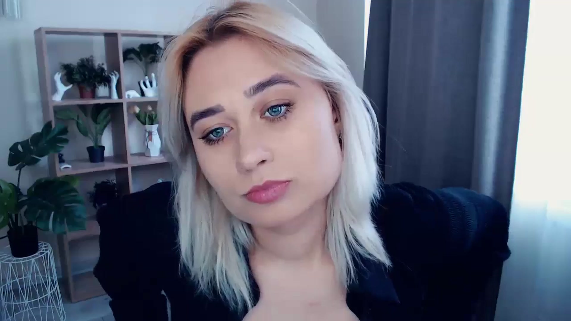 Gallery image thumbnail from Kukla_kolduna's myfreecams stream on, 05/15/2024, 15:06 image 15 of 20